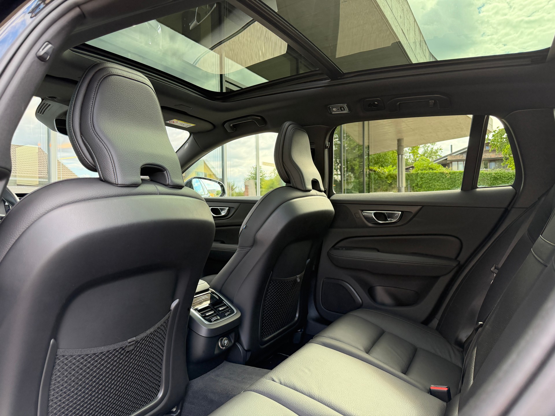 VOLVO V60 T5 R-Design Geartronic-image-27