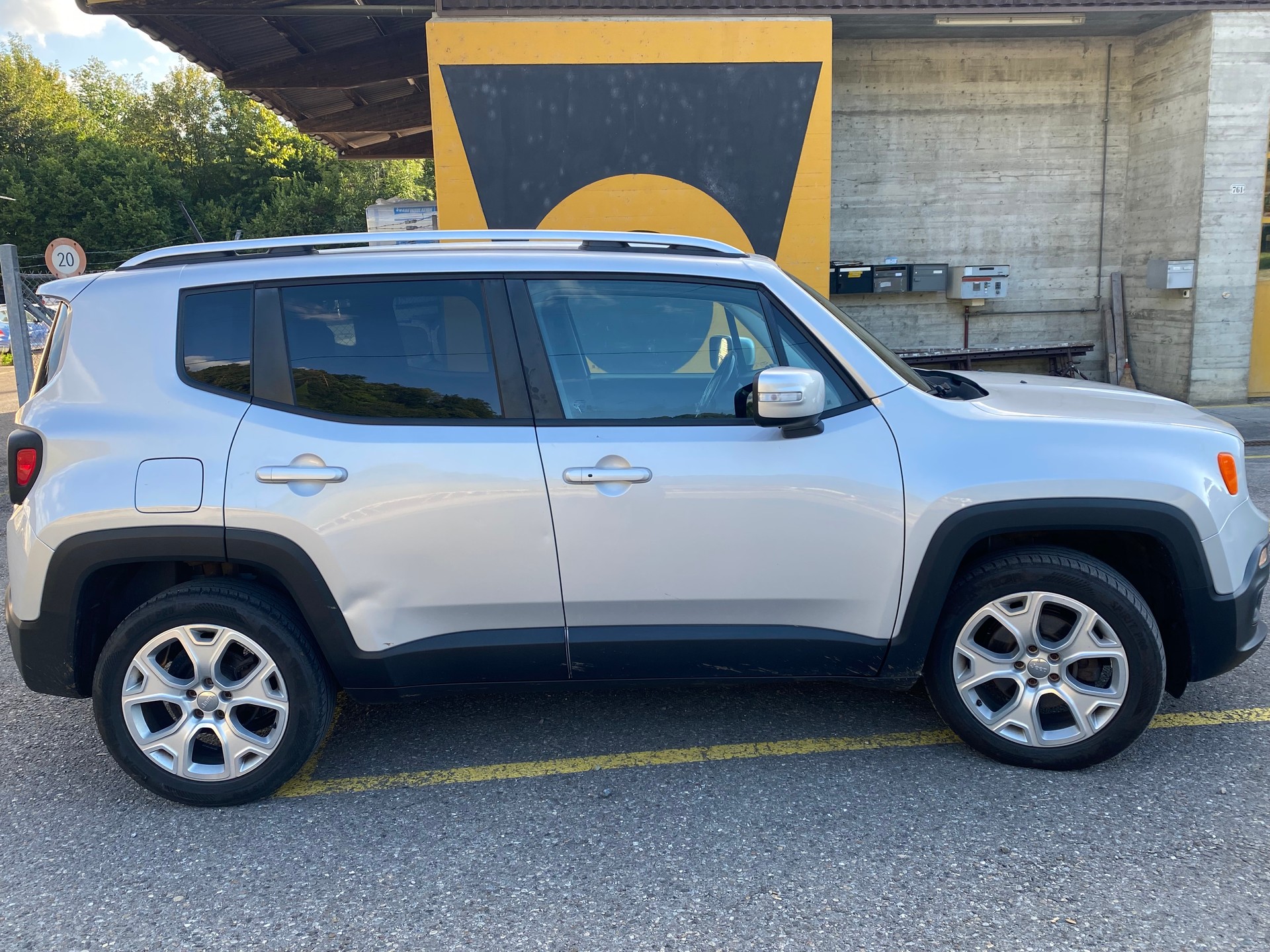 JEEP Renegade 2.0 CRD Limited AWD + Low Range 9ATX-image-2
