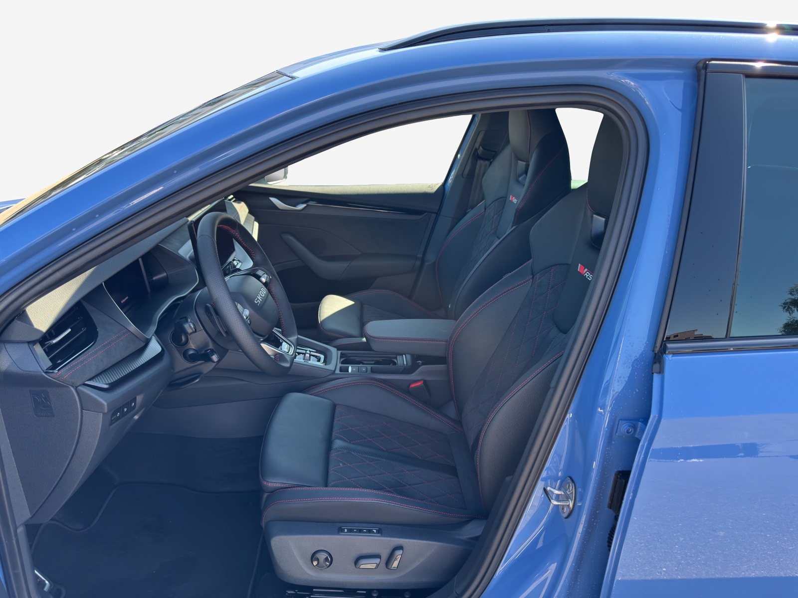 SKODA Octavia RS 30 Years Edition-image-7