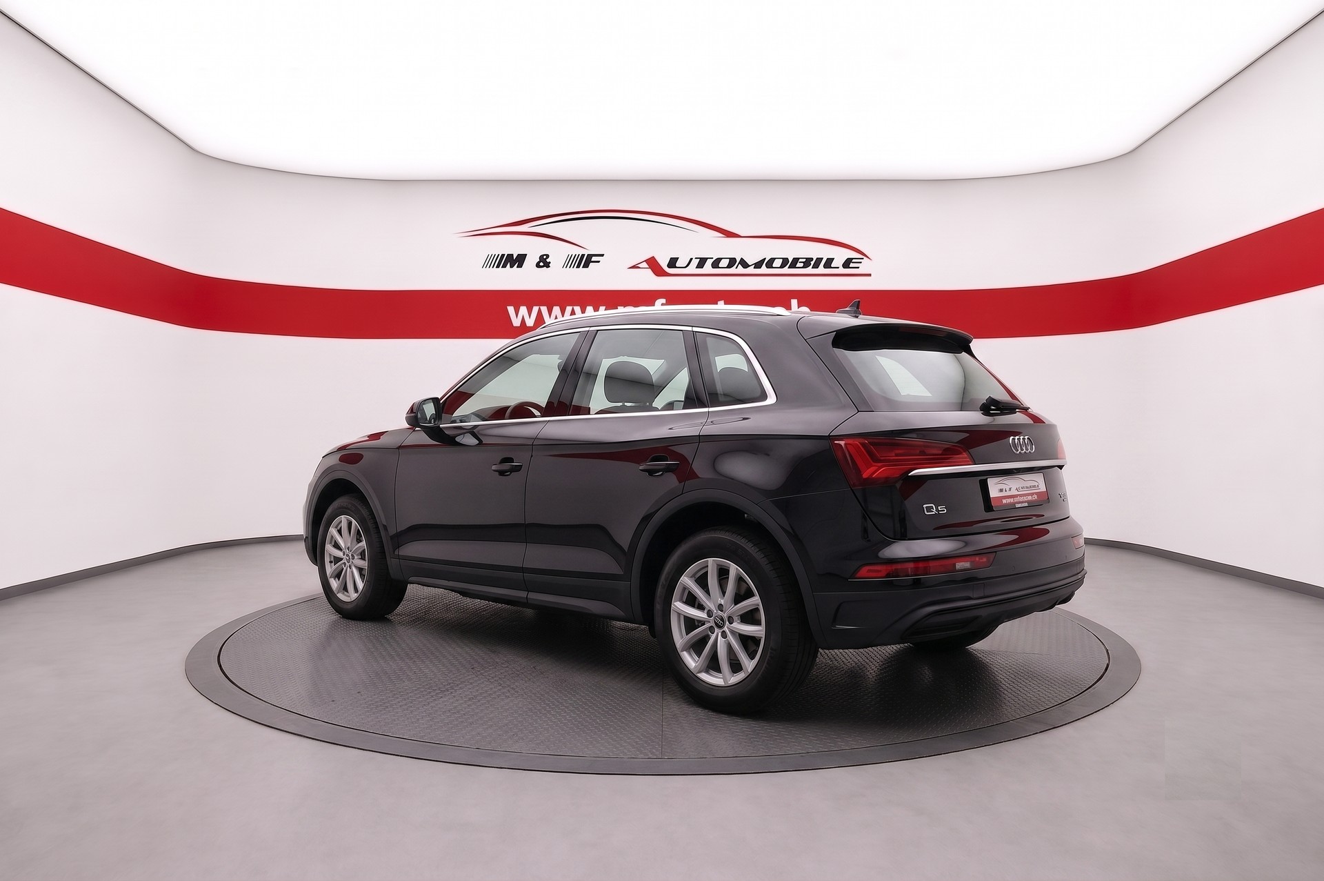 AUDI Q5 2.0 40 TDI quattro S-Tronic CH FZ MIT GRARIS SERVICE-image-4