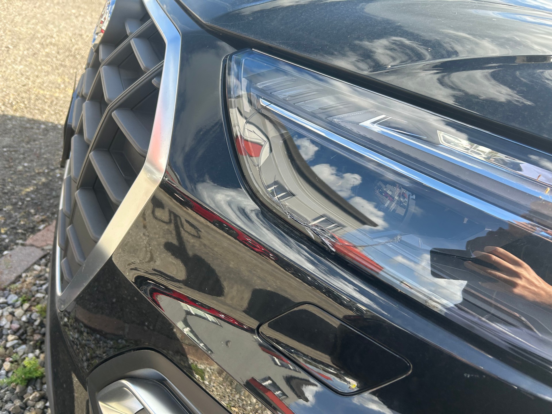 AUDI Q5 2.0 40 TDI quattro S-Tronic CH FZ MIT GRARIS SERVICE-image-11