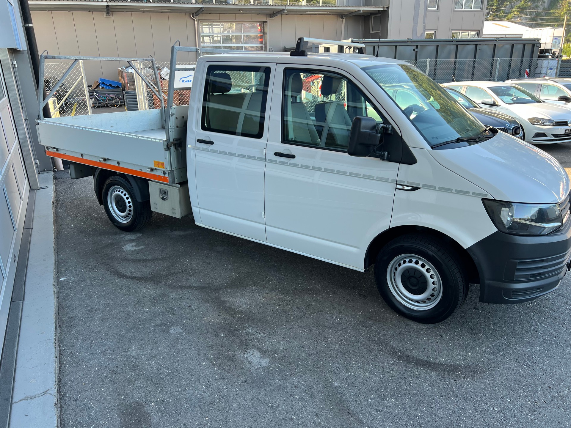 VW T6 2.0 TDI DSG PS 140 *** 5 Sitze * Alubrücke * Nutzlast 1120 kg * AHK 2500 kg *-image-5