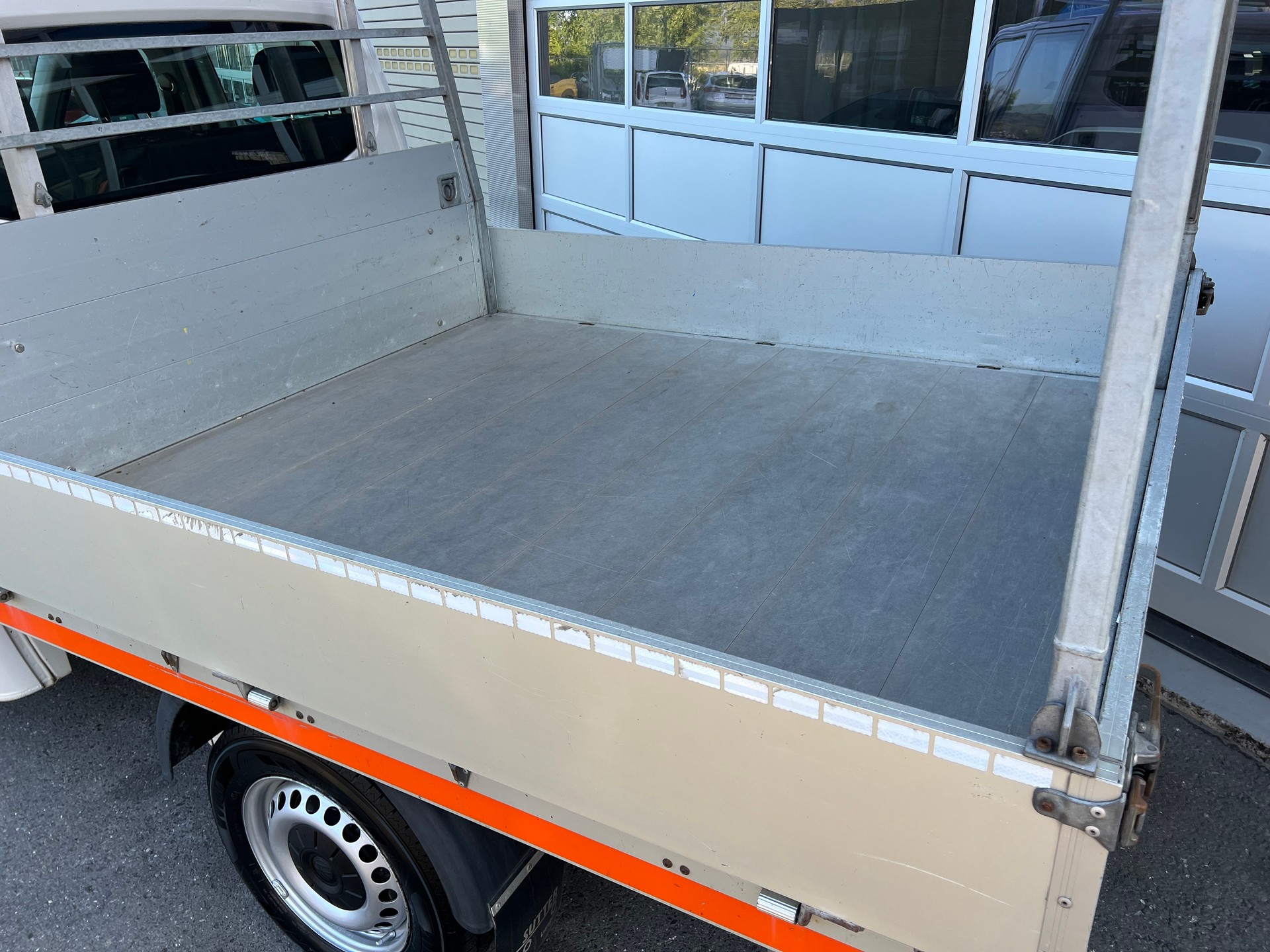 VW T6 2.0 TDI DSG PS 140 *** 5 Sitze * Alubrücke * Nutzlast 1120 kg * AHK 2500 kg *-image-9