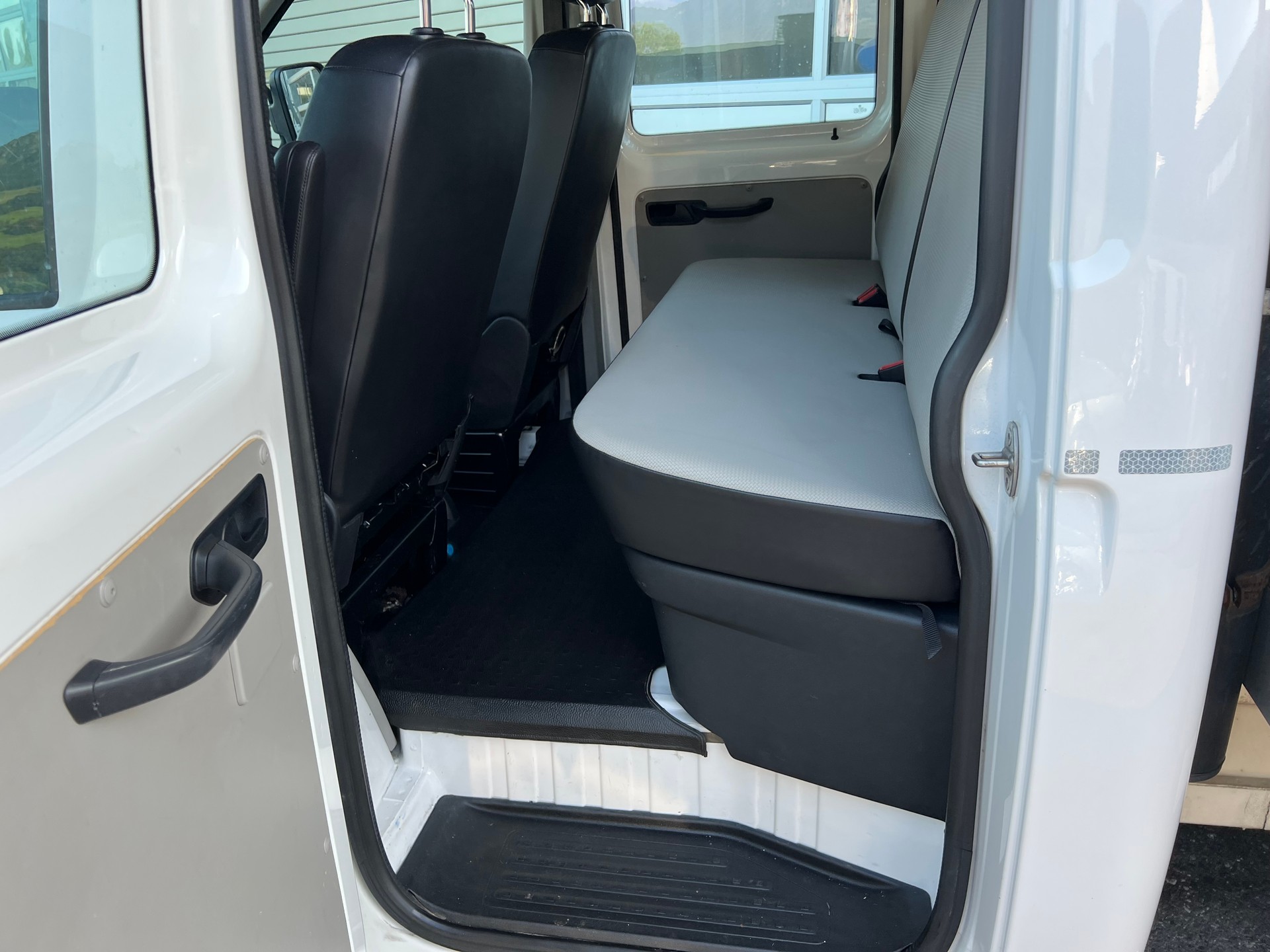 VW T6 2.0 TDI DSG PS 140 *** 5 Sitze * Alubrücke * Nutzlast 1120 kg * AHK 2500 kg *-image-12