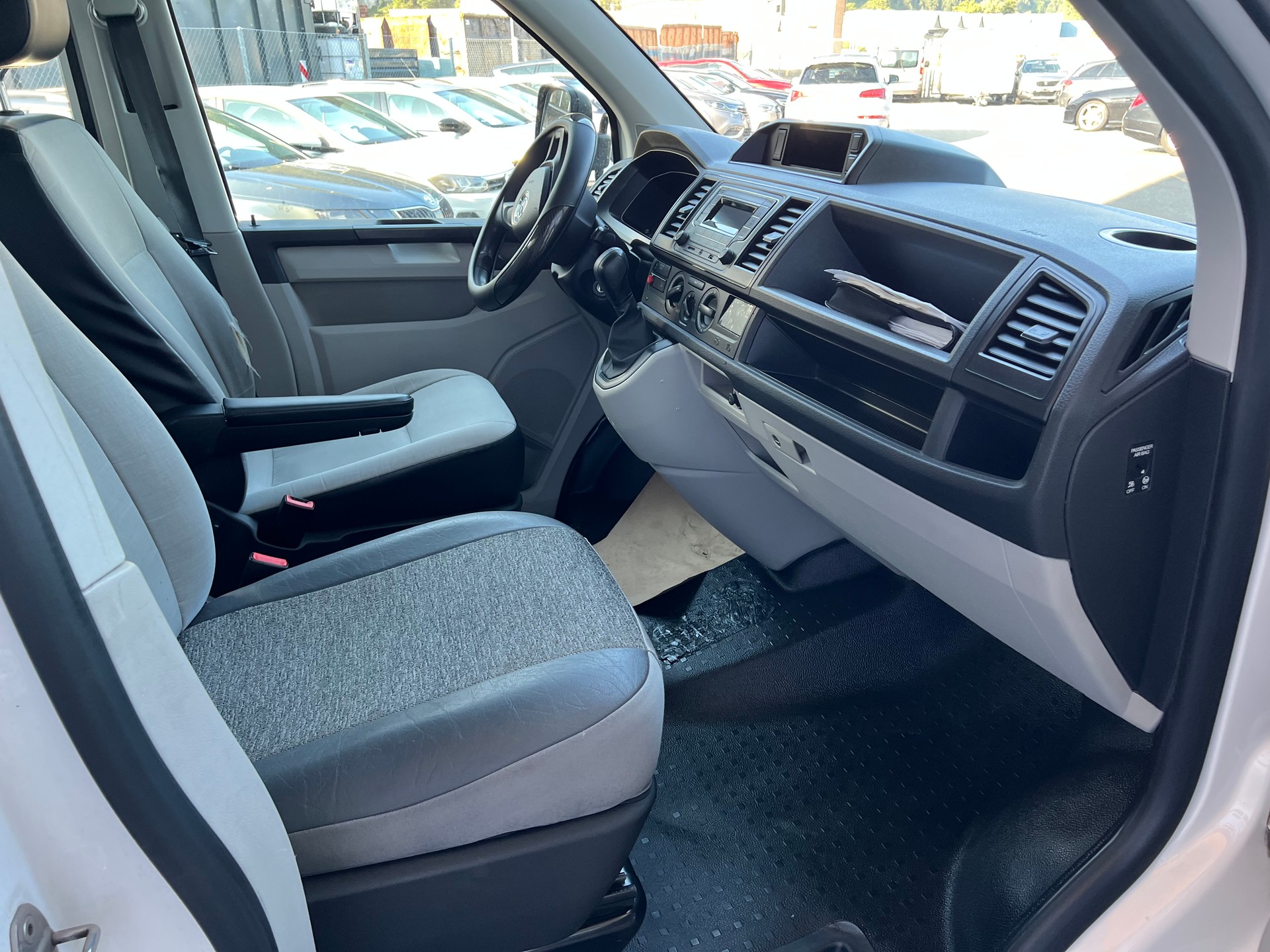 VW T6 2.0 TDI DSG PS 140 *** 5 Sitze * Alubrücke * Nutzlast 1120 kg * AHK 2500 kg *-image-14