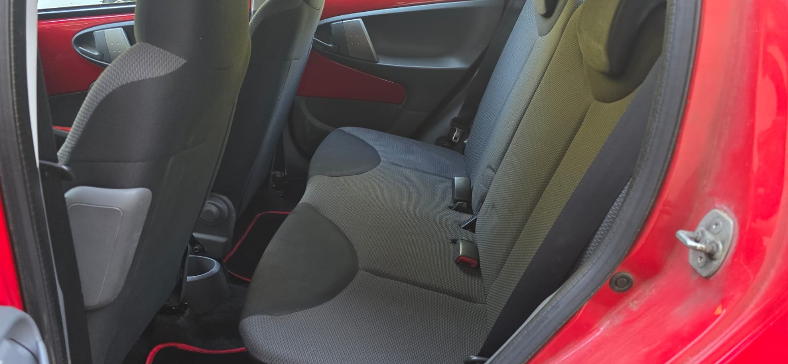 TOYOTA Aygo 1.0 Linea Sol-image-5