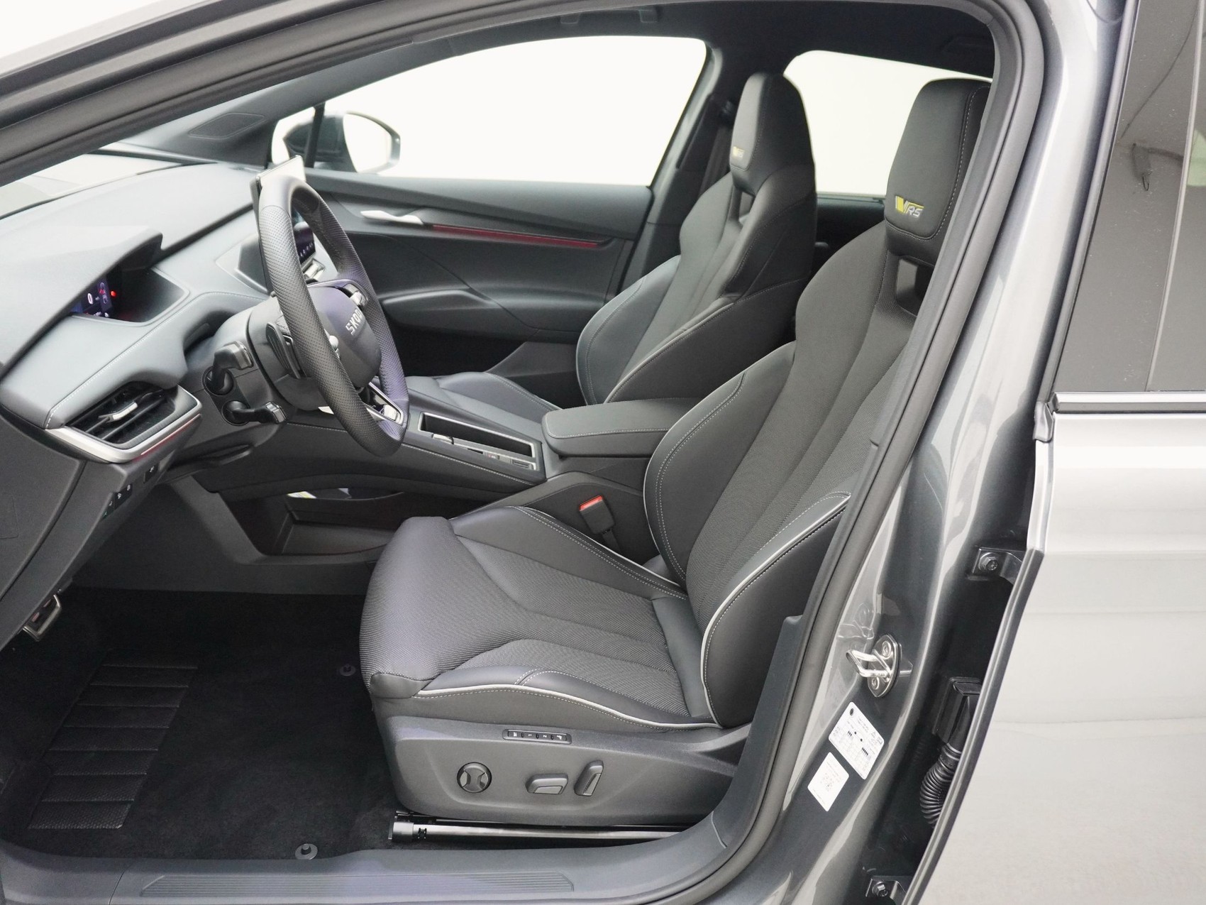 SKODA Enyaq iV RS-Suite MAXX-image-12