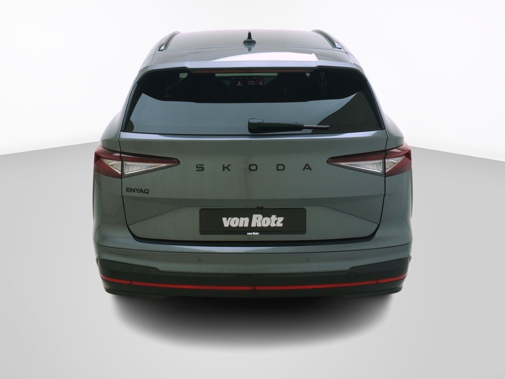 SKODA Enyaq iV RS-Suite MAXX-image-2