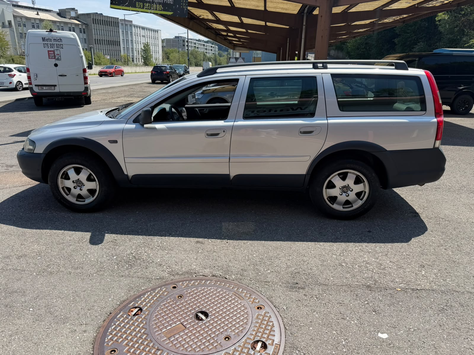 VOLVO V70 2.4T XC AWD Ocean Race-image-2