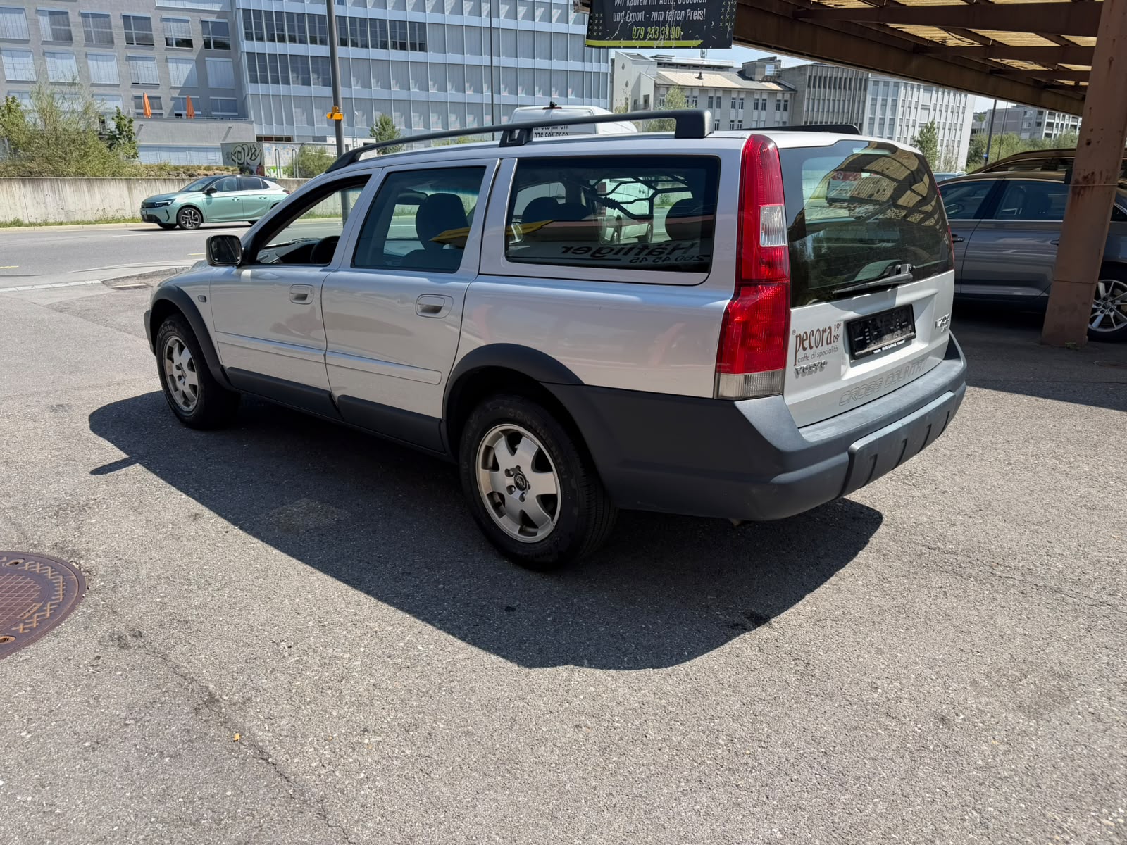 VOLVO V70 2.4T XC AWD Ocean Race-image-4