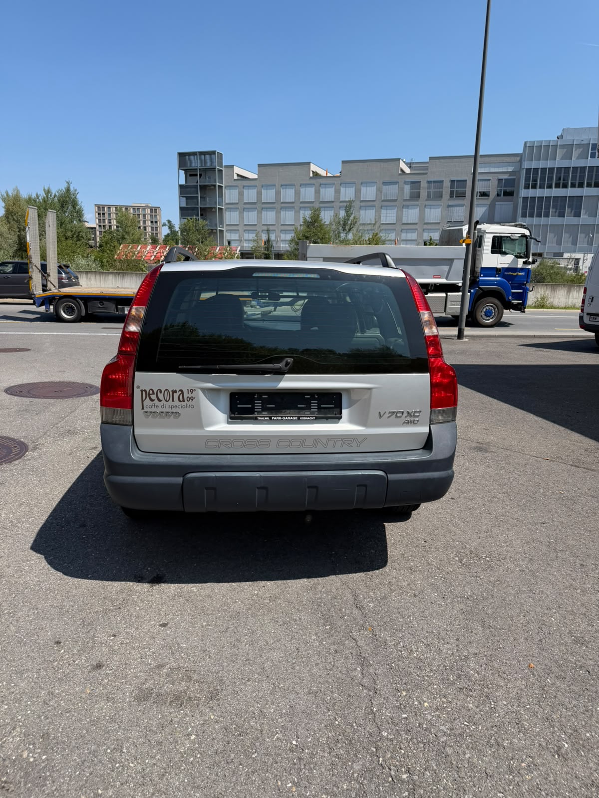 VOLVO V70 2.4T XC AWD Ocean Race-image-3