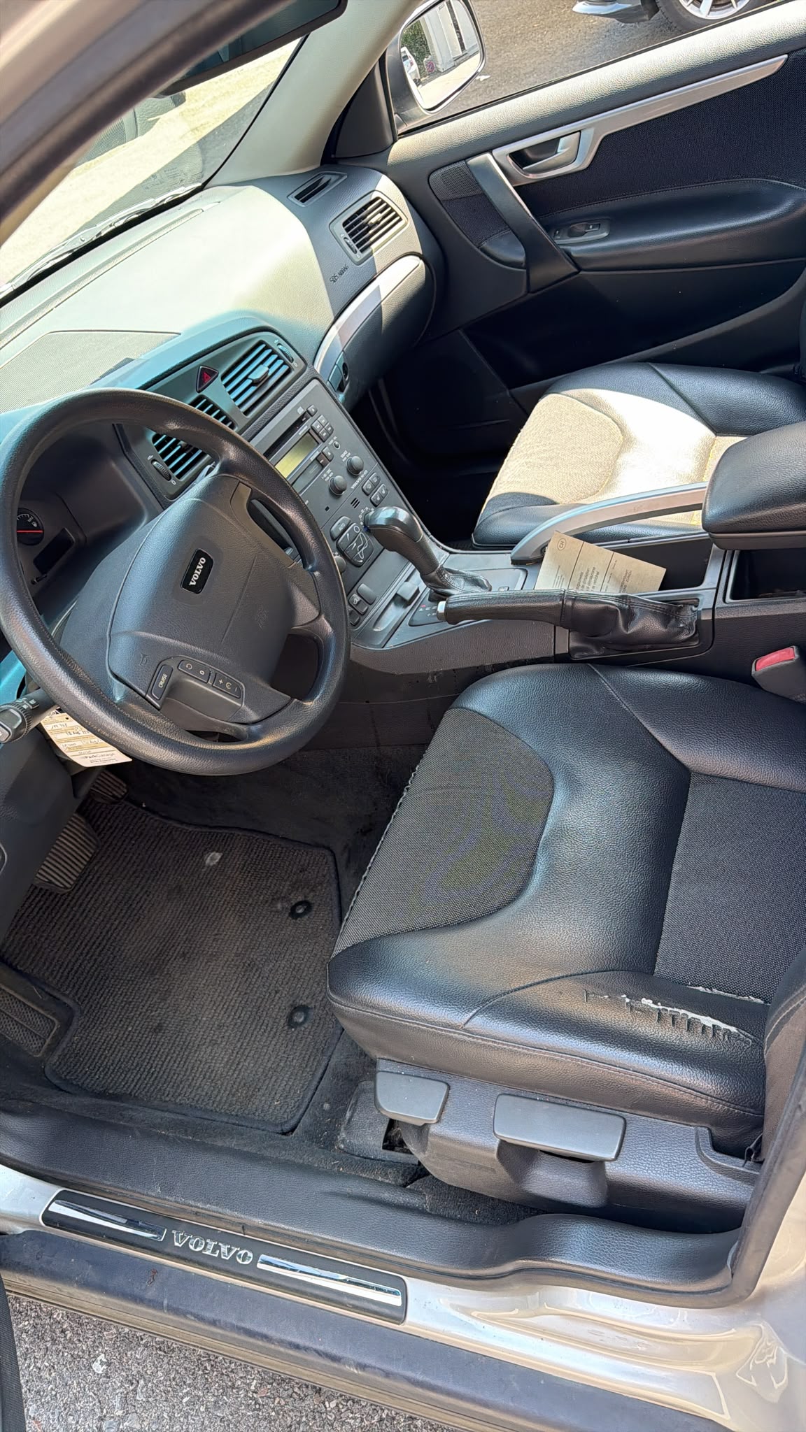 VOLVO V70 2.4T XC AWD Ocean Race-image-8