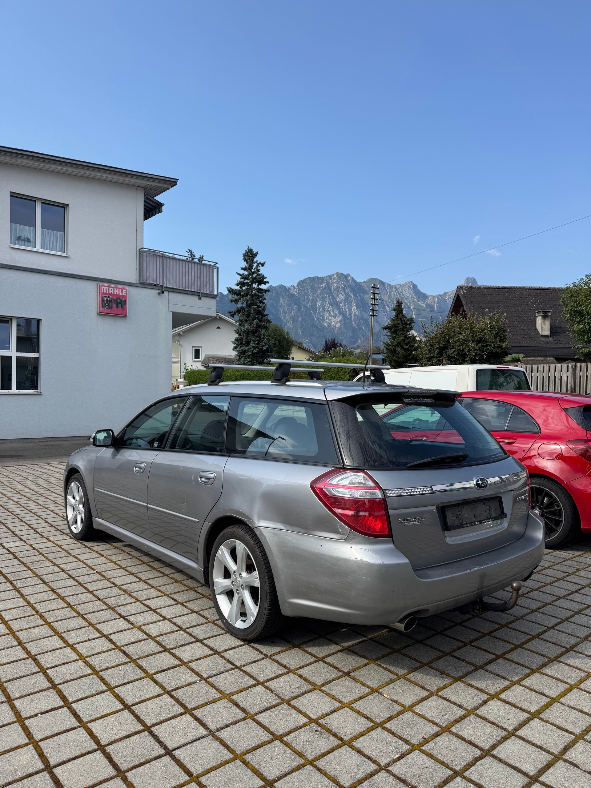 SUBARU Legacy 2.0R AWD Swiss-image-2