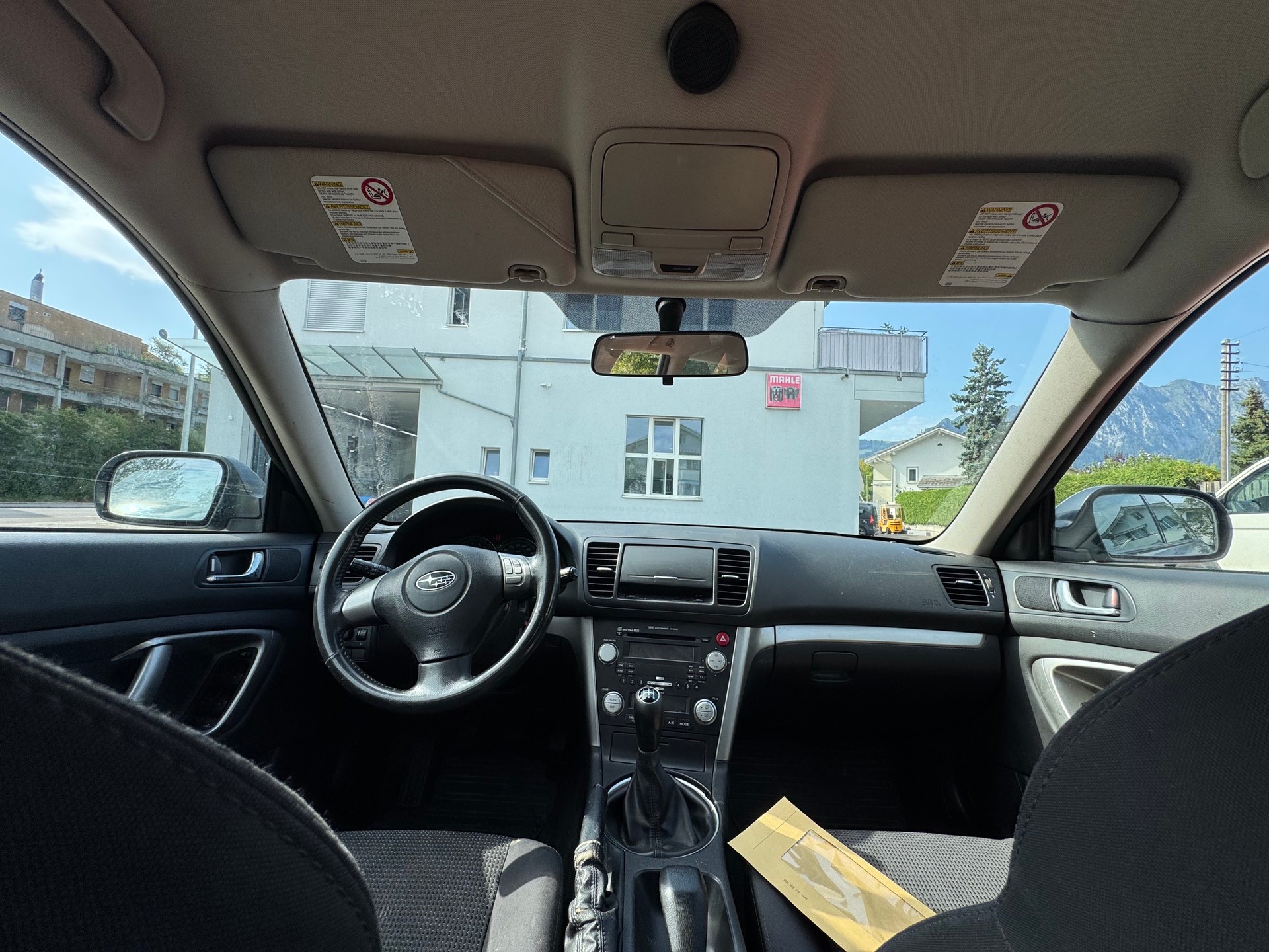 SUBARU Legacy 2.0R AWD Swiss-image-6