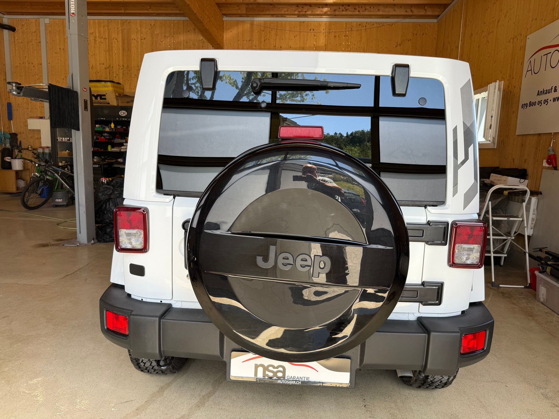 JEEP Wrangler 2.8CRD Unlimited 75th Anniversary Automat-image-4