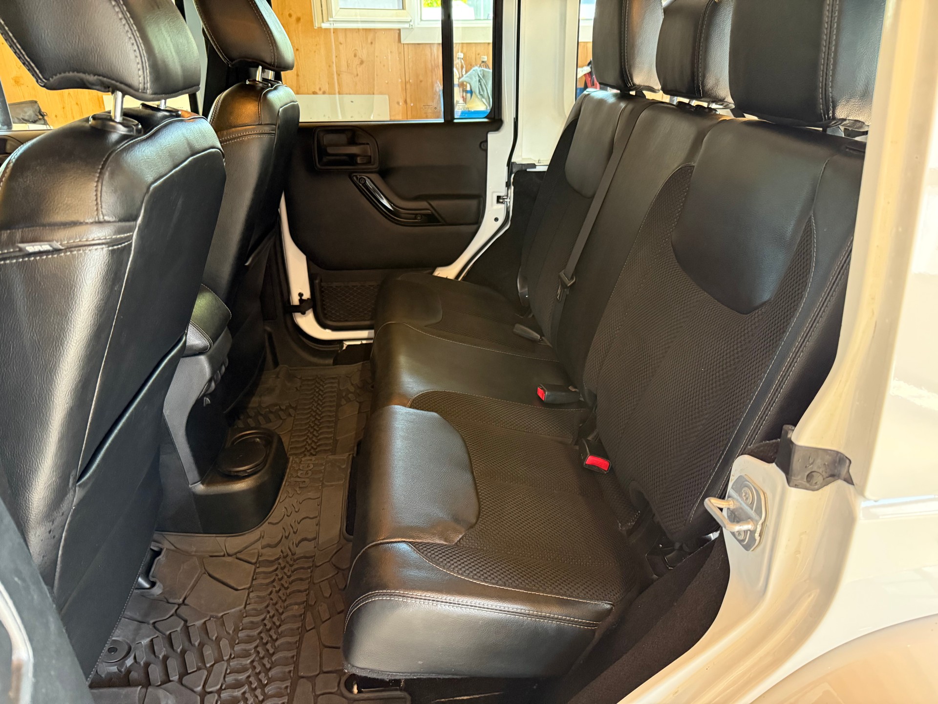 JEEP Wrangler 2.8CRD Unlimited 75th Anniversary Automat-image-8