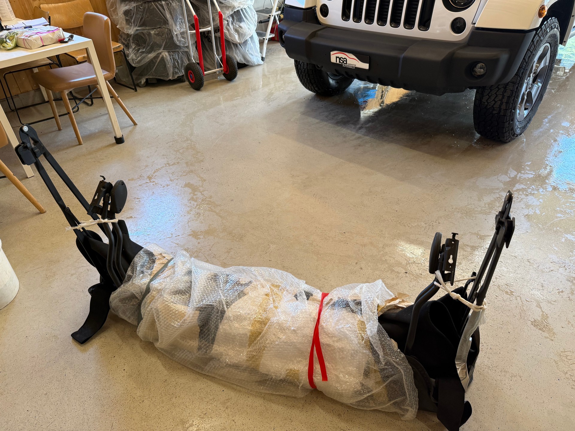 JEEP Wrangler 2.8CRD Unlimited 75th Anniversary Automat-image-15