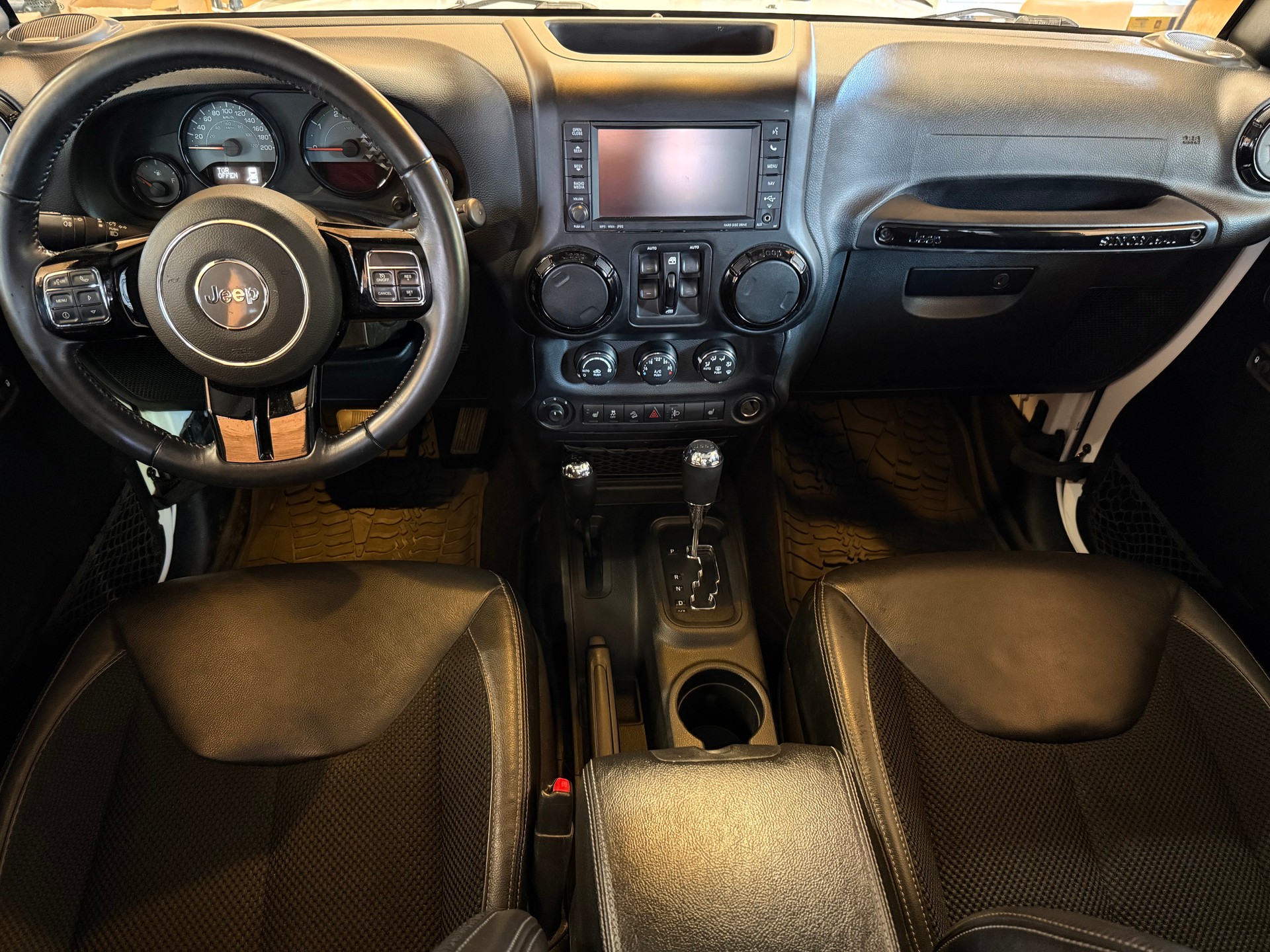 JEEP Wrangler 2.8CRD Unlimited 75th Anniversary Automat-image-9
