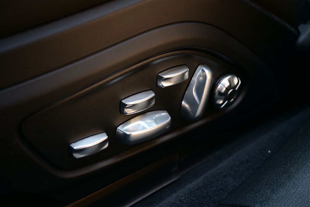 PORSCHE Panamera Sport Turismo 4.0 V8 GTS *CH-Auto*Carbon Interieur*Panoramadach*-image-16