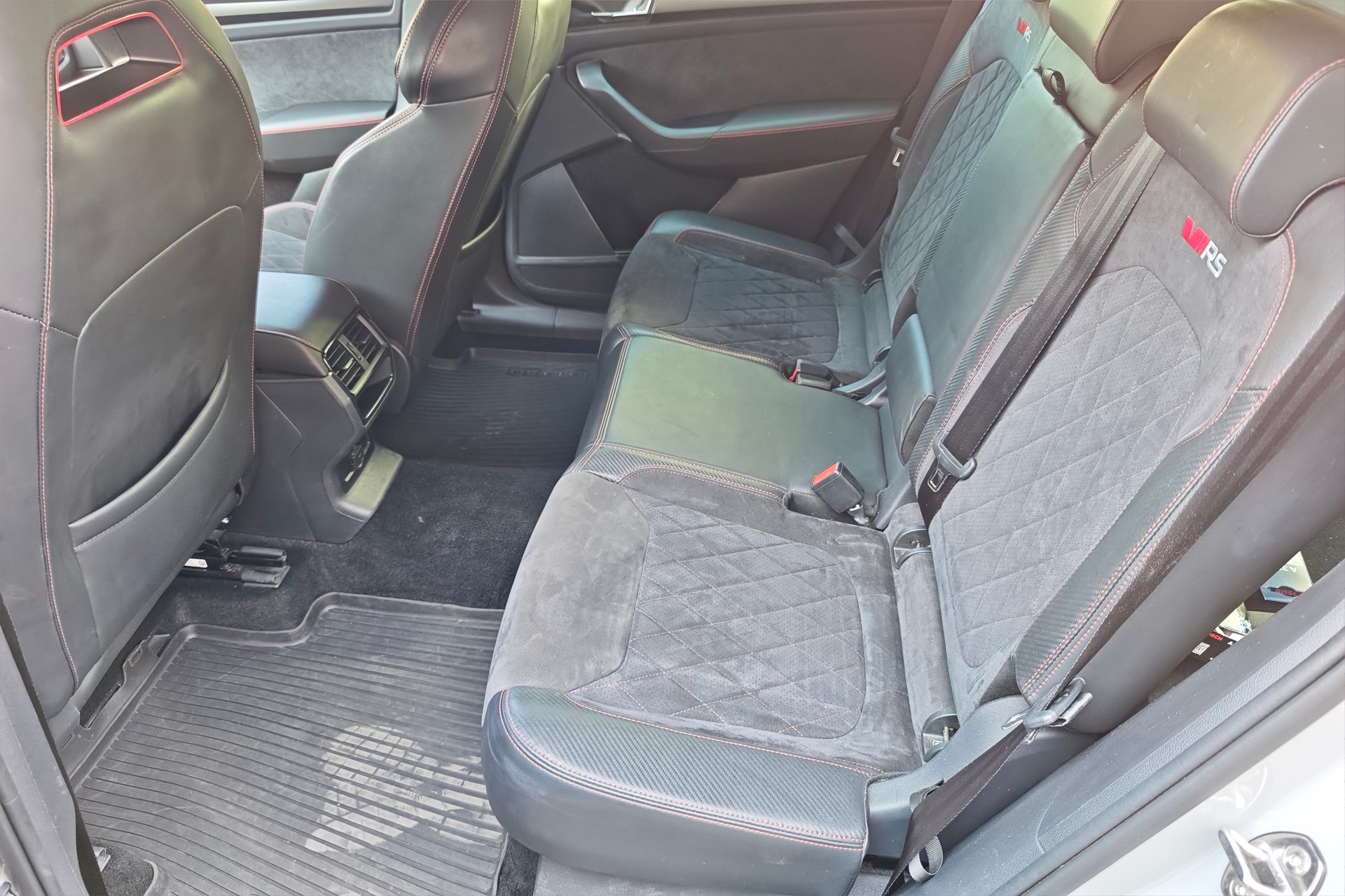 SKODA Kodiaq 2.0 Bi-TDI SCR RS 4x4 DSG-image-13