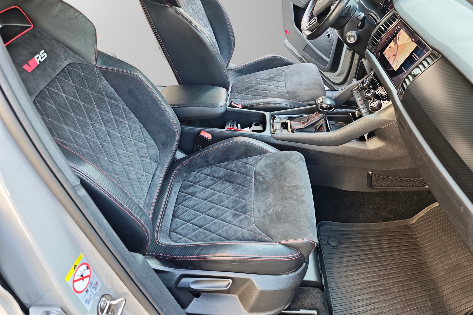 SKODA Kodiaq 2.0 Bi-TDI SCR RS 4x4 DSG-image-10
