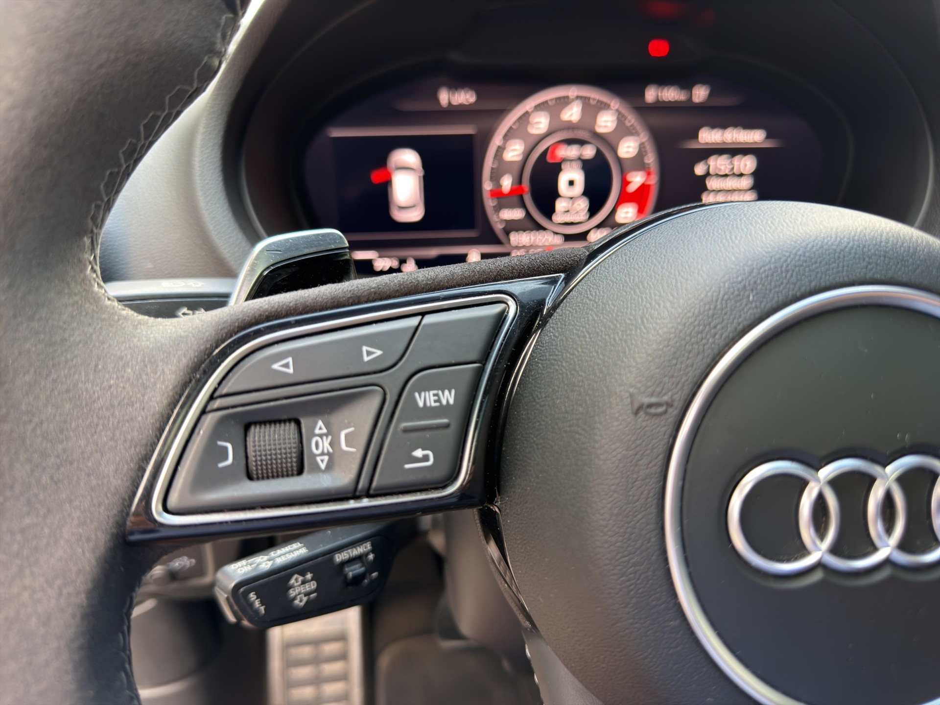 AUDI RS3 Sportback 2.5 TSI quattro S-tronic-image-16