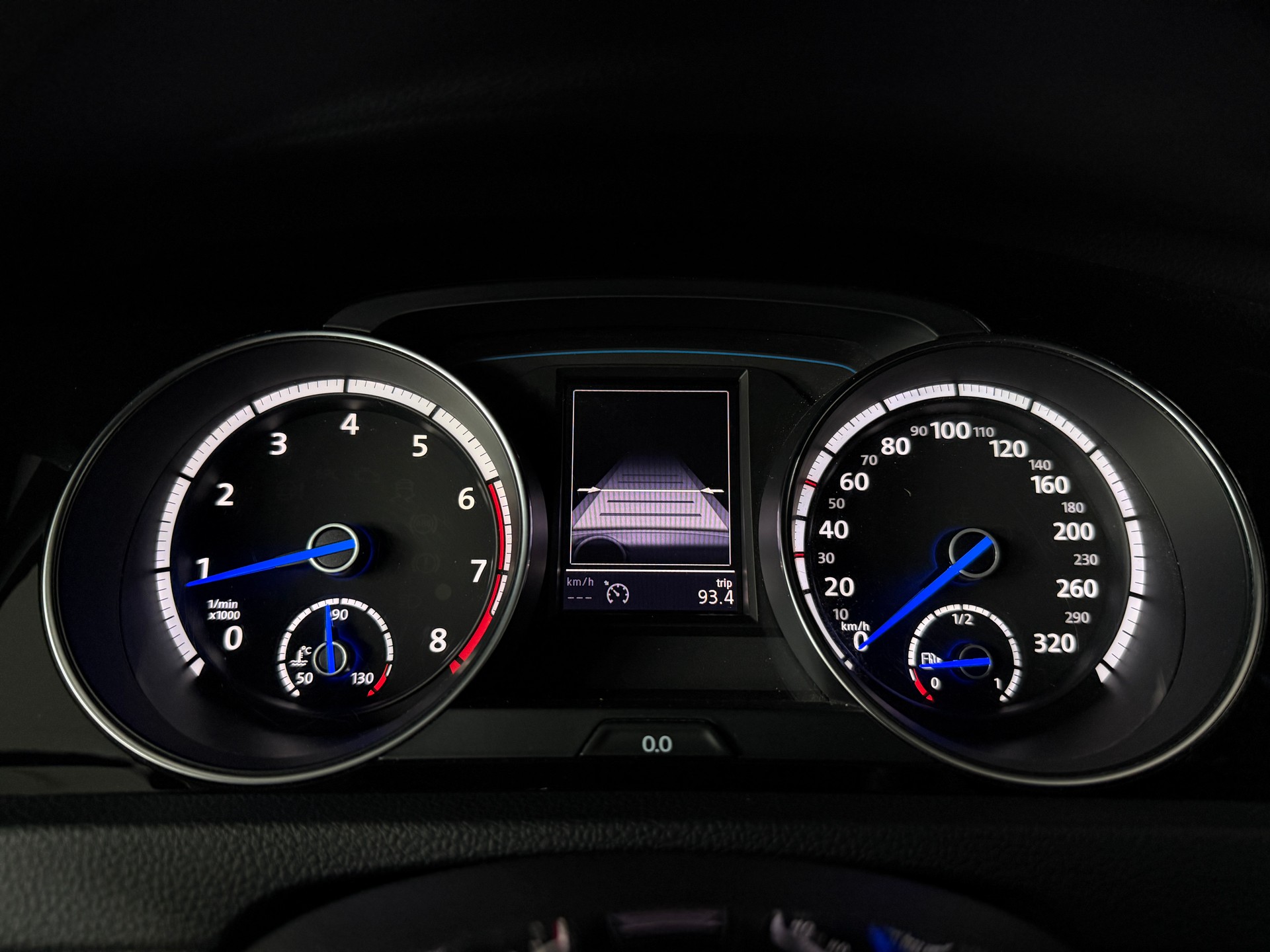 VW Golf 2.0 TSI R 4Motion DSG (CH)-image-11