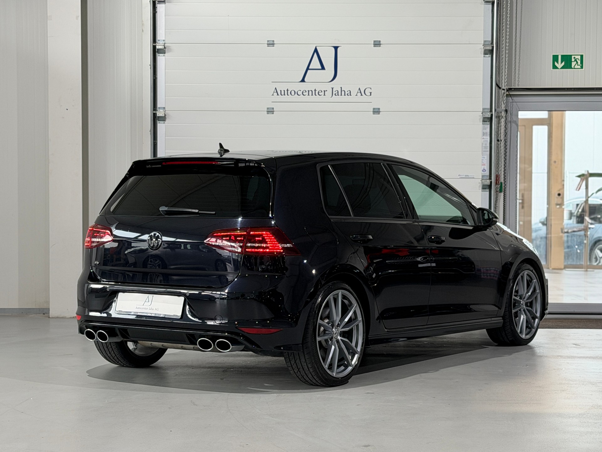 VW Golf 2.0 TSI R 4Motion DSG (CH)-image-7