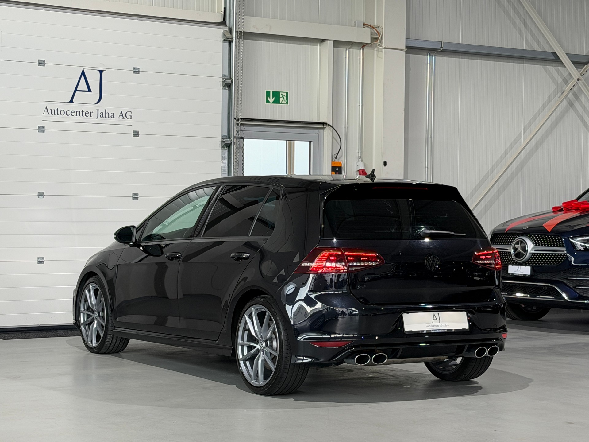 VW Golf 2.0 TSI R 4Motion DSG (CH)-image-15