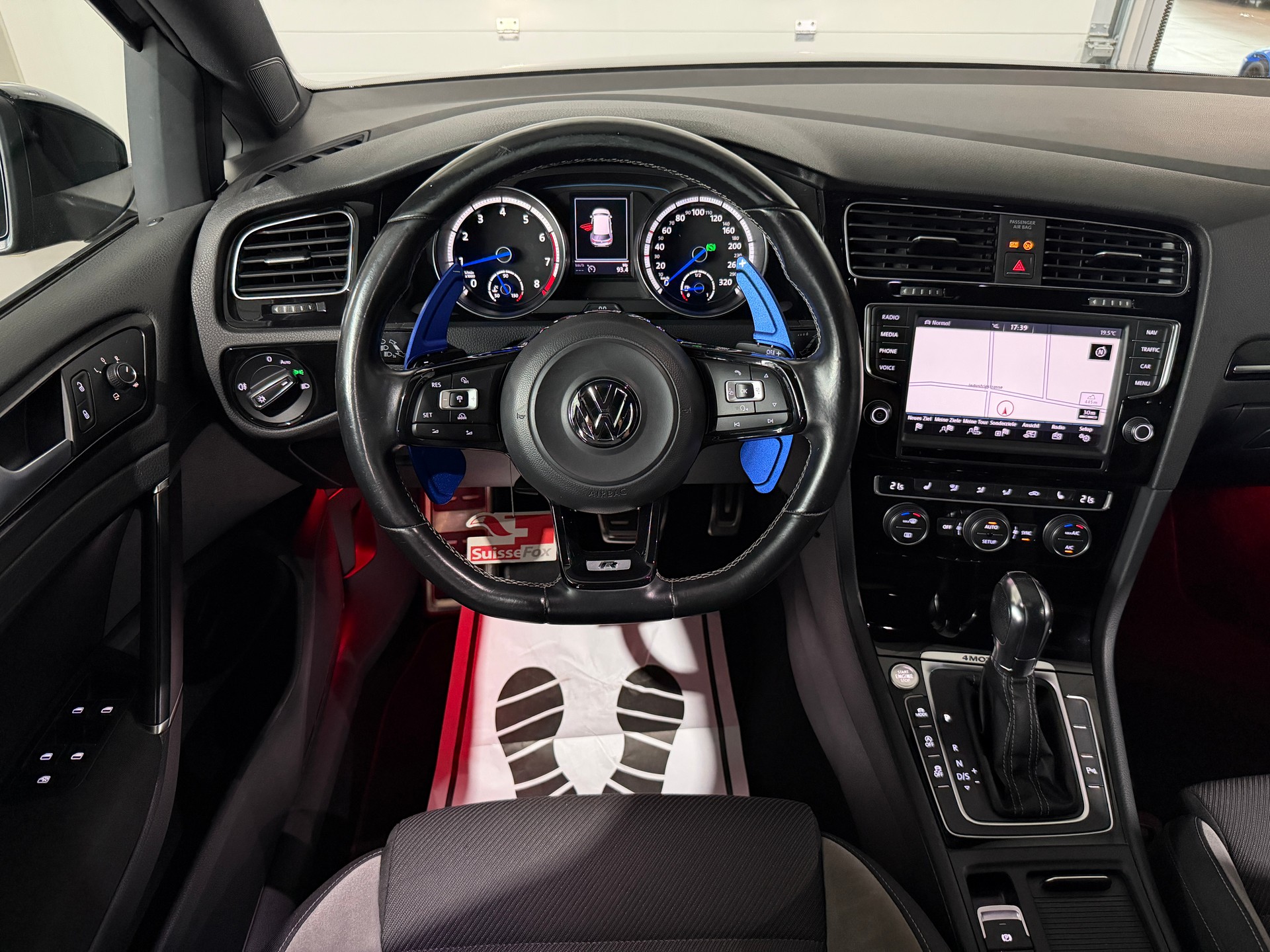 VW Golf 2.0 TSI R 4Motion DSG (CH)-image-8