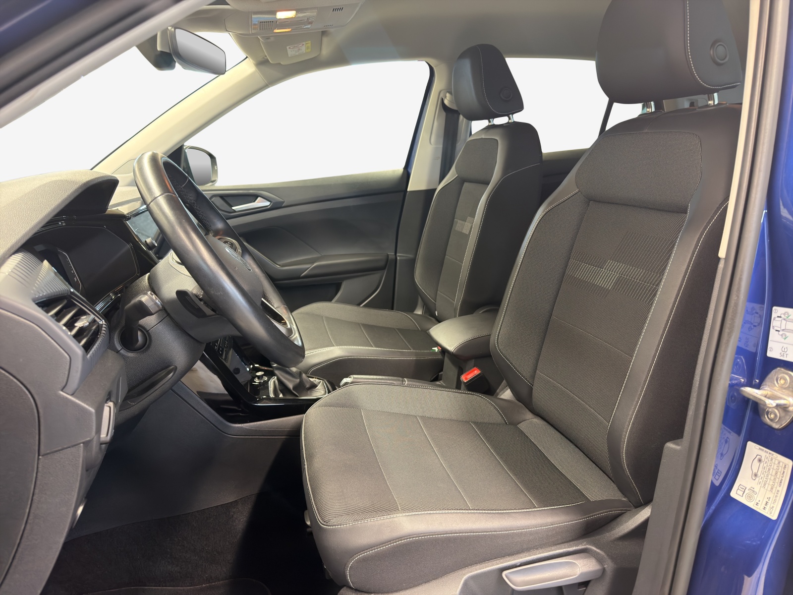 VW T-Cross 1.0 TSI Life Limited DSG-image-7