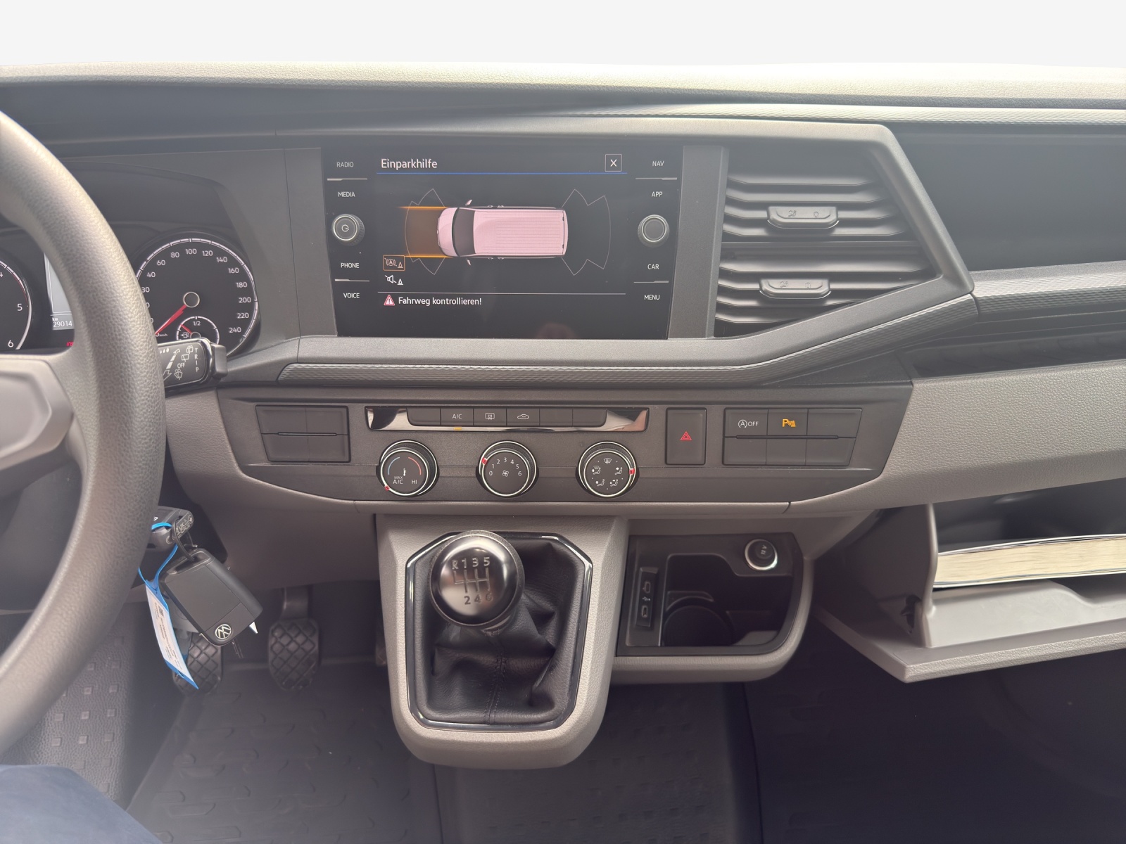 VW T6.1 2.0 TDI-image-10