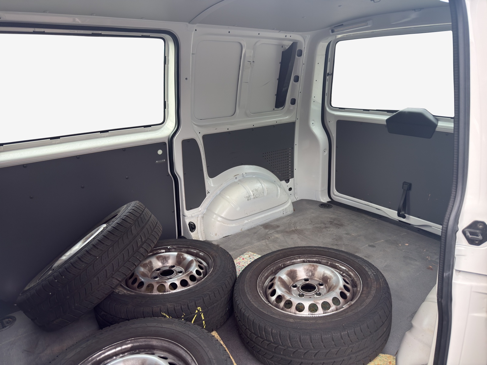 VW T6.1 2.0 TDI-image-11