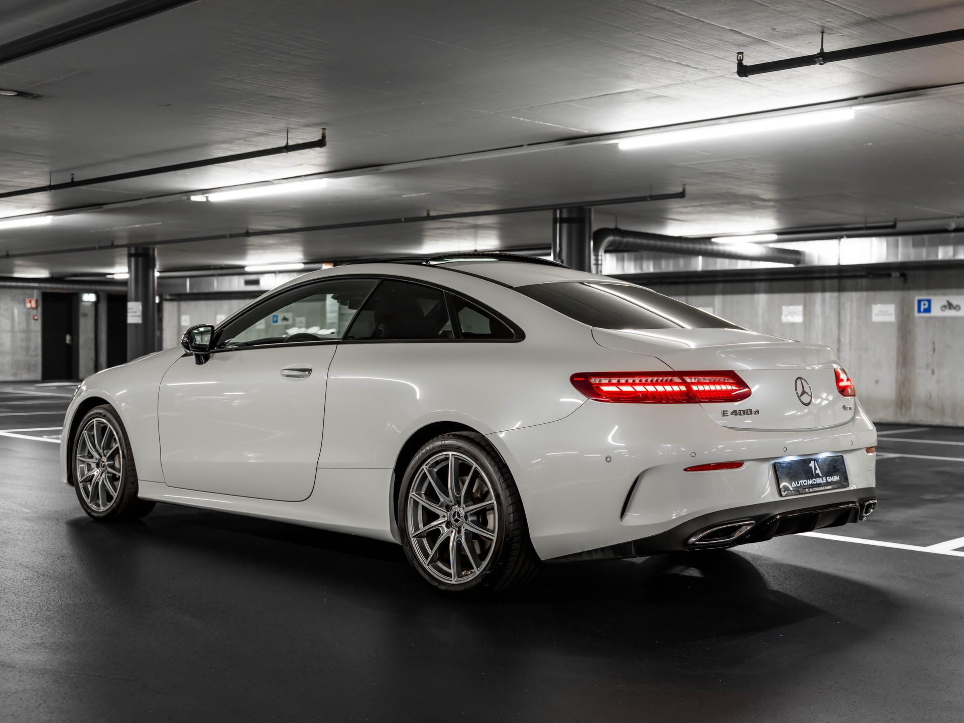 MERCEDES-BENZ E 400 d Coupé 4Matic AMG Line 9G-Tronic-image-5
