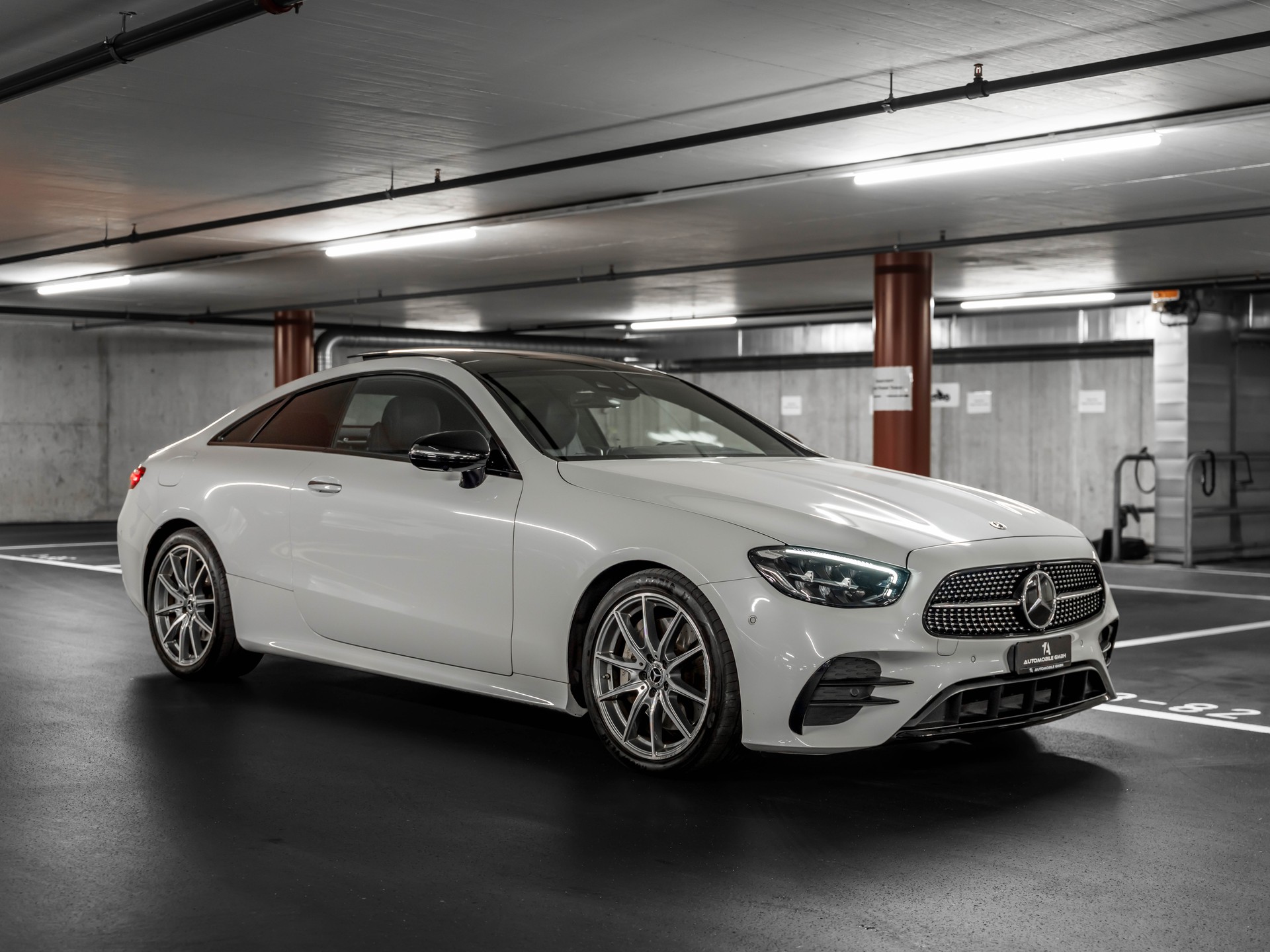 MERCEDES-BENZ E 400 d Coupé 4Matic AMG Line 9G-Tronic-image-11