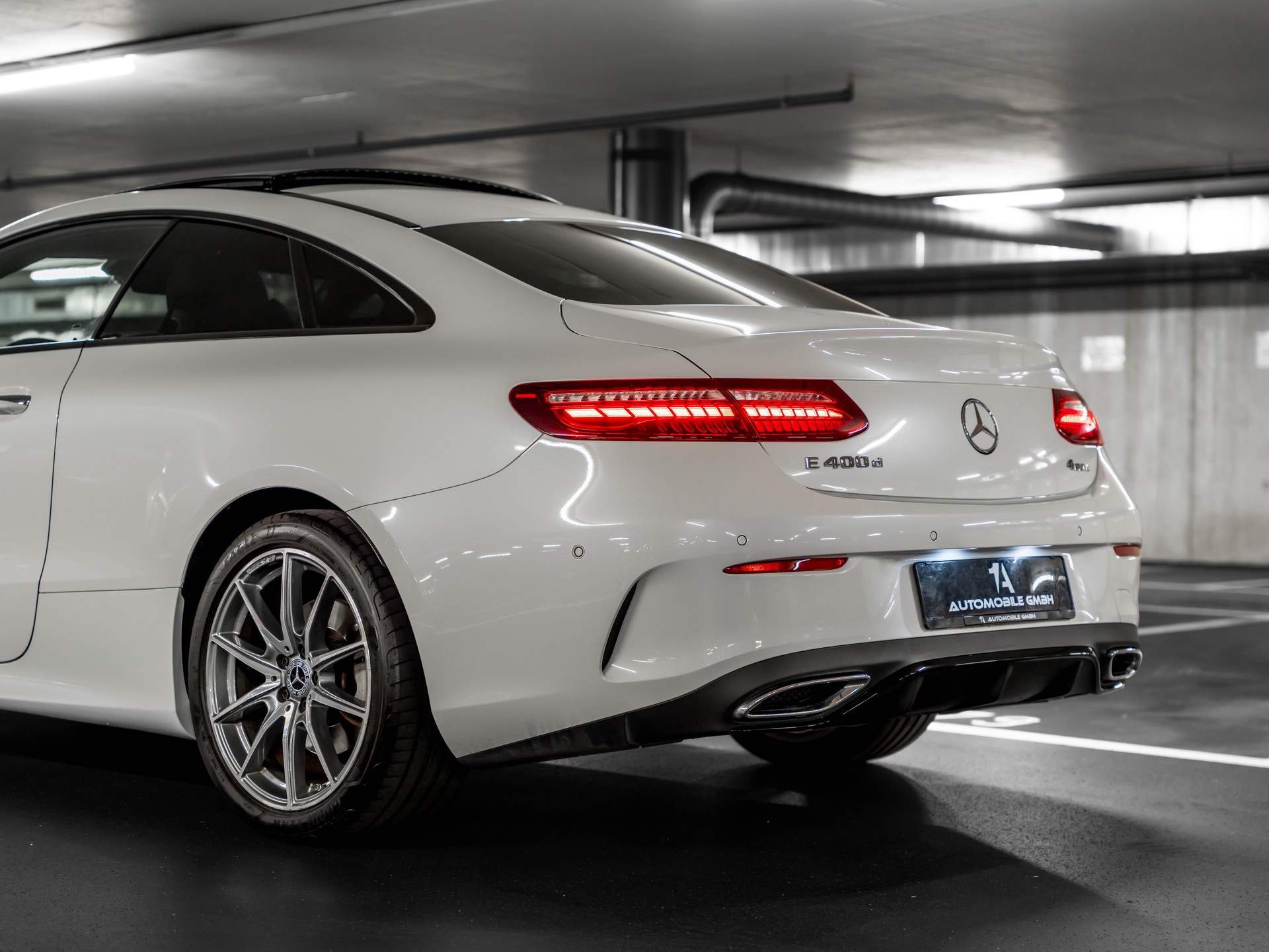 MERCEDES-BENZ E 400 d Coupé 4Matic AMG Line 9G-Tronic-image-6