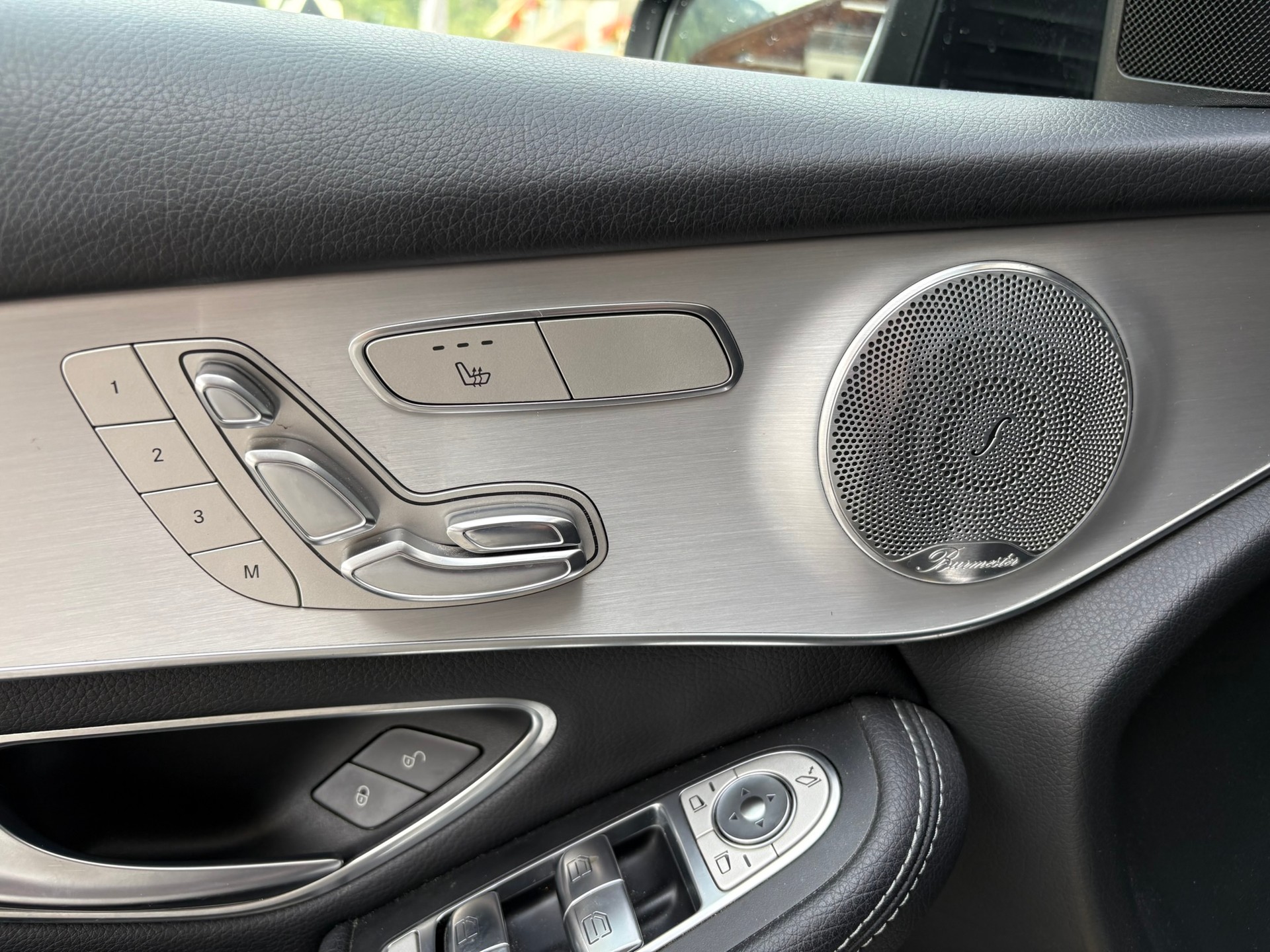 MERCEDES-BENZ GLC 250 d AMG Line 4Matic-image-12