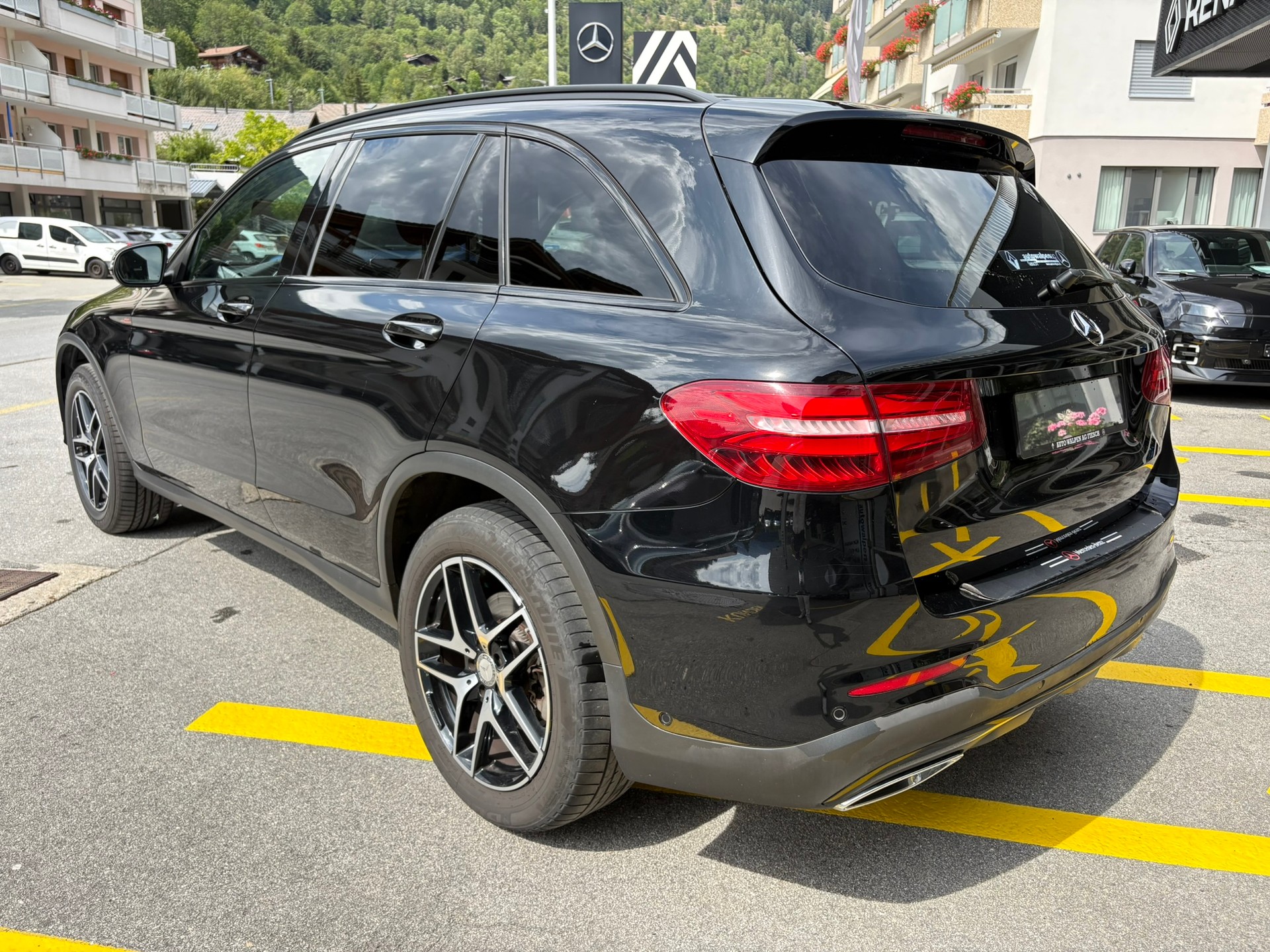 MERCEDES-BENZ GLC 250 d AMG Line 4Matic-image-6
