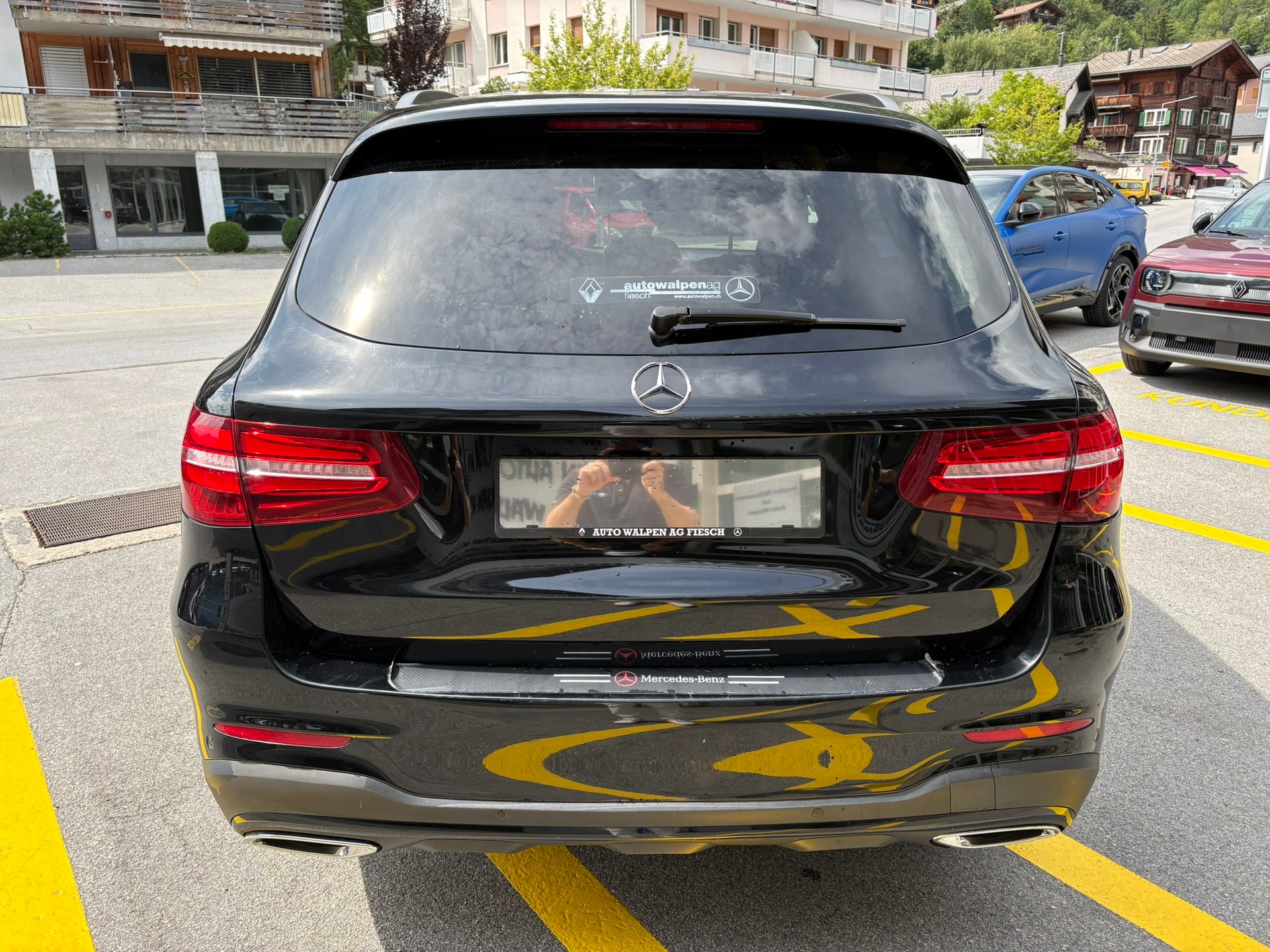 MERCEDES-BENZ GLC 250 d AMG Line 4Matic-image-5
