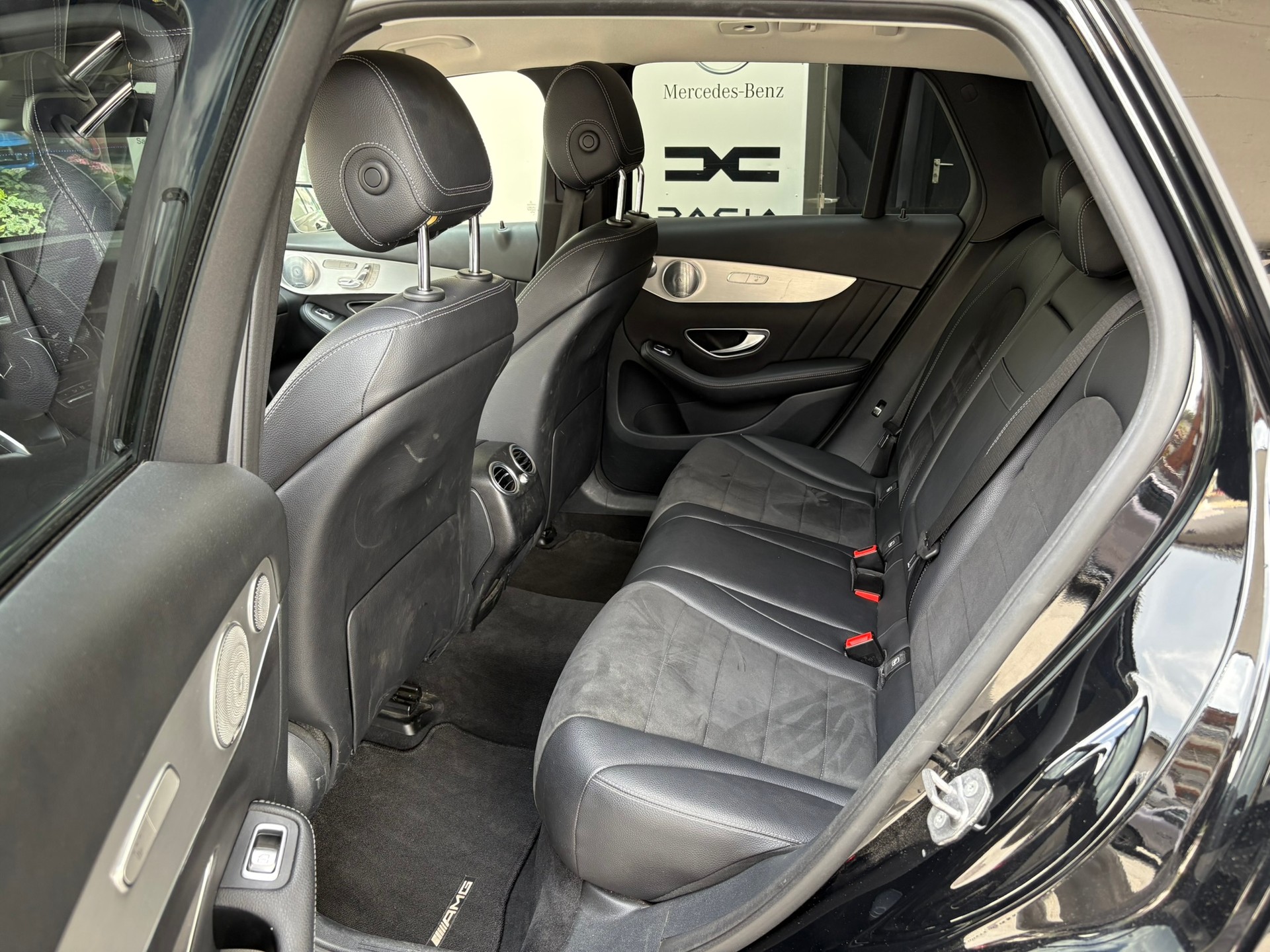 MERCEDES-BENZ GLC 250 d AMG Line 4Matic-image-14