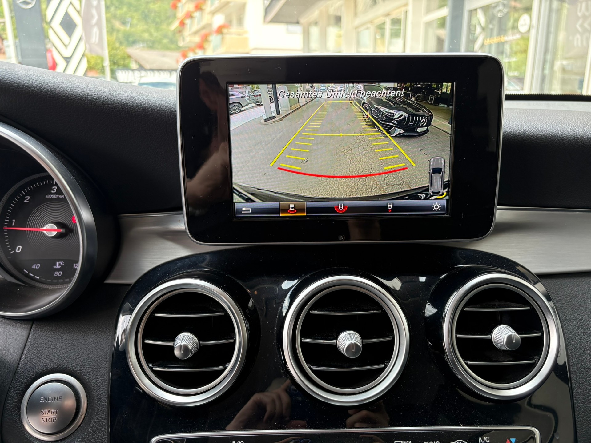 MERCEDES-BENZ GLC 250 d AMG Line 4Matic-image-11