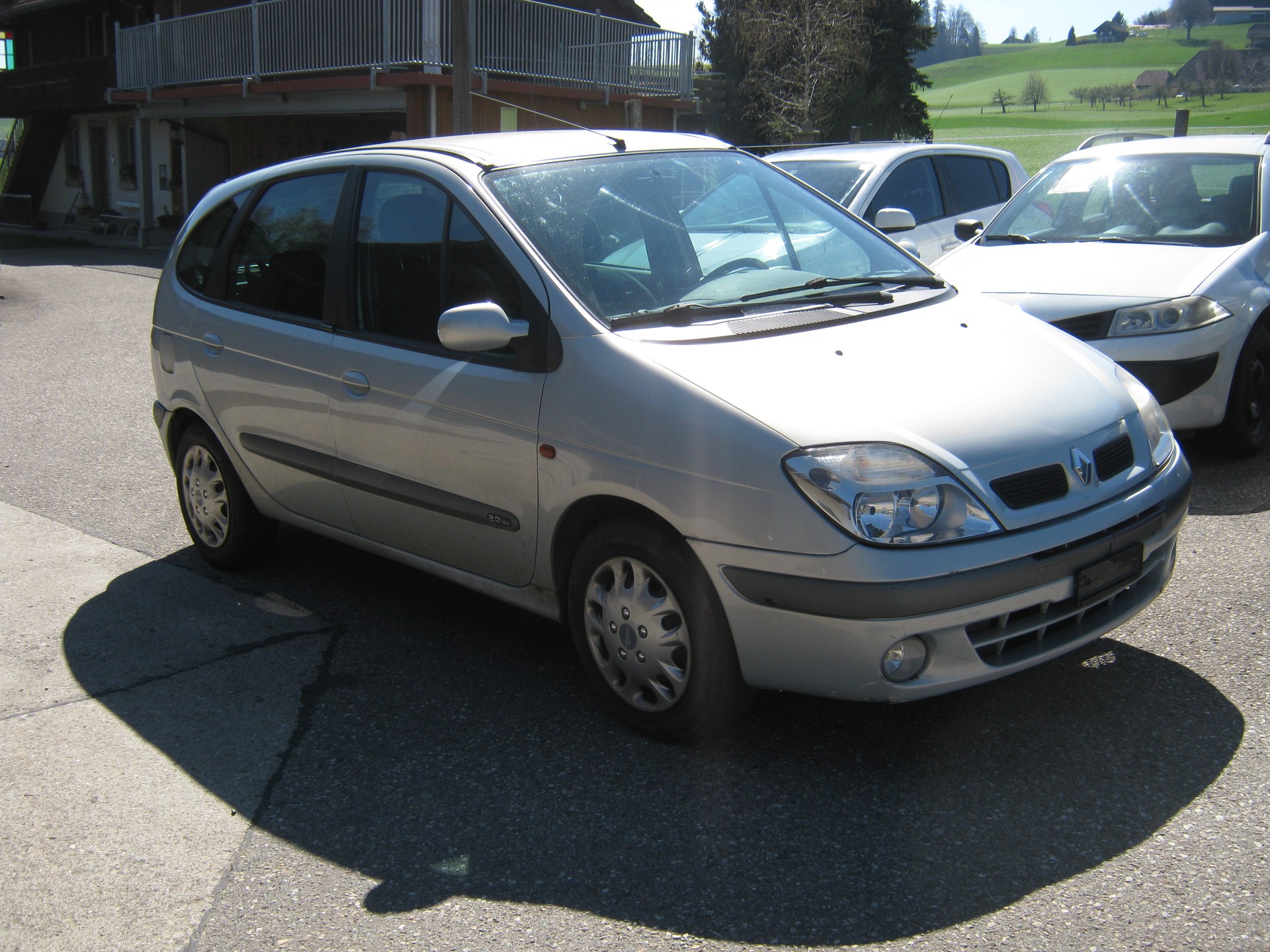 RENAULT Scénic 2.0 16V Expression-image-1