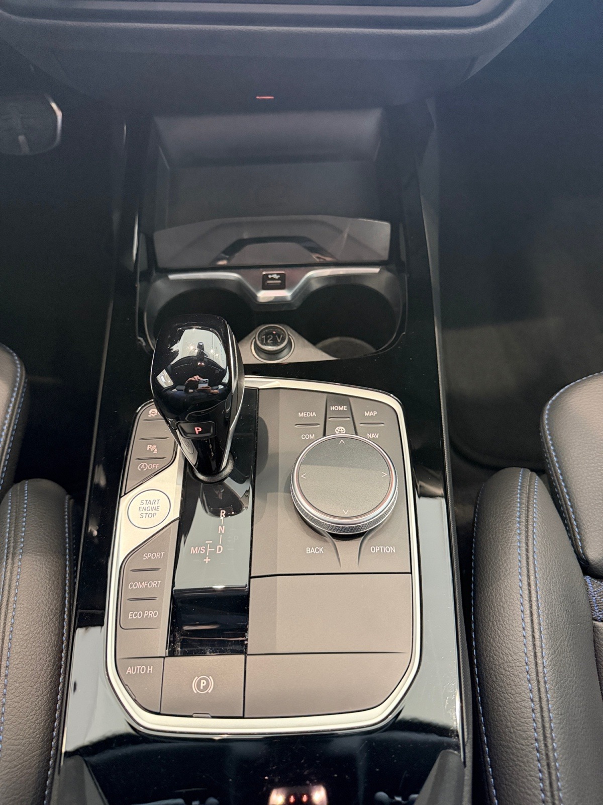 BMW M135i xDrive M Sport Pro Steptronic-image-14