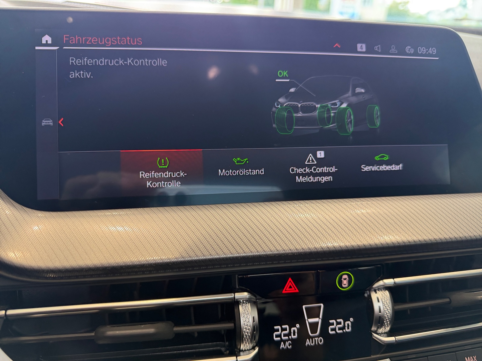 BMW M135i xDrive M Sport Pro Steptronic-image-18