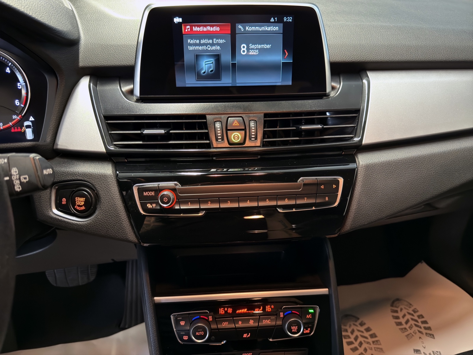 BMW 218d Gran Tourer Steptronic-image-9