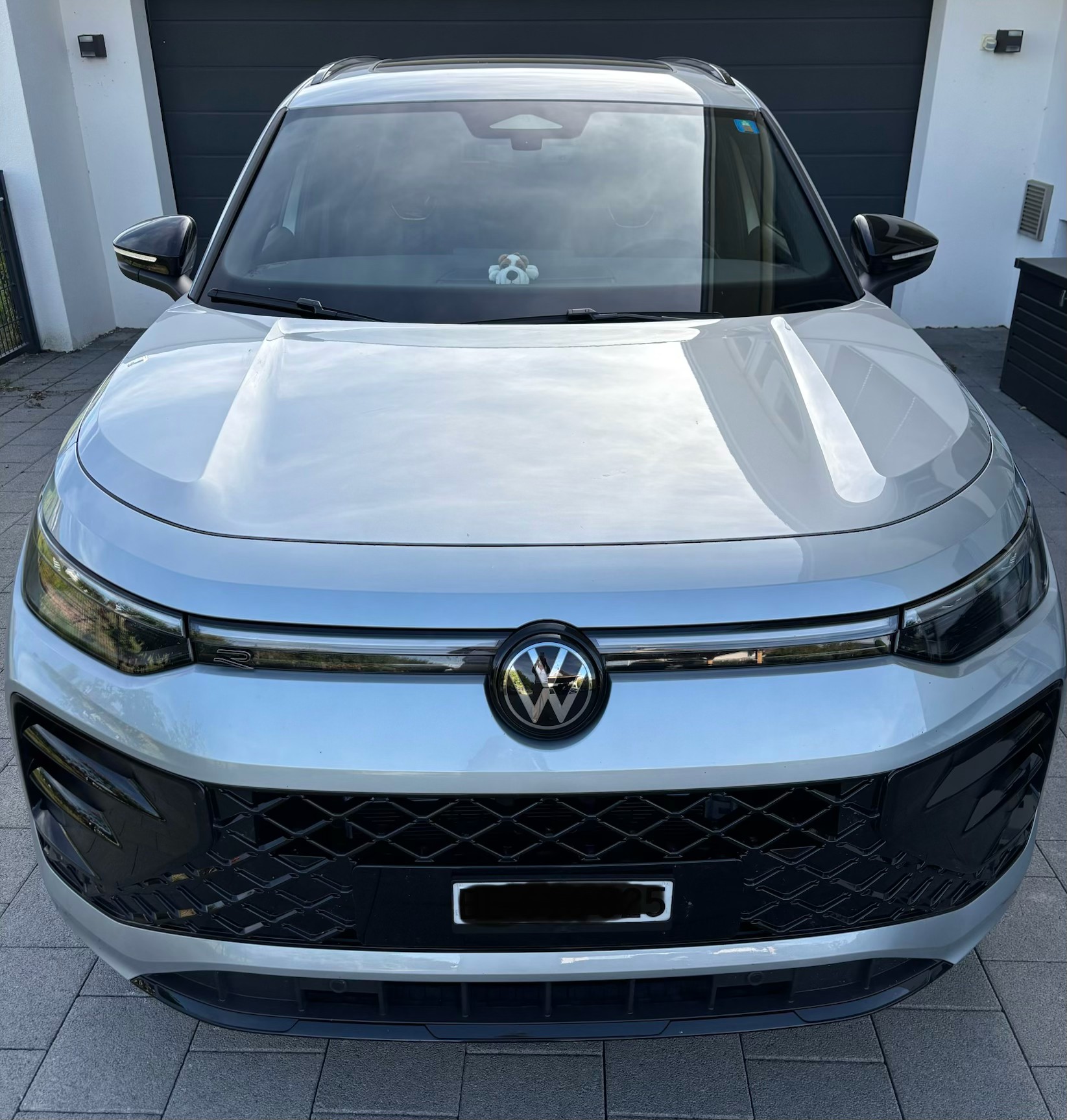 VW Tayron 1.5 TSI PHEV 272 PS R-Line Black Style - Top Autonomie, erste Hand, Pano, 20", 10’700 km-image-0