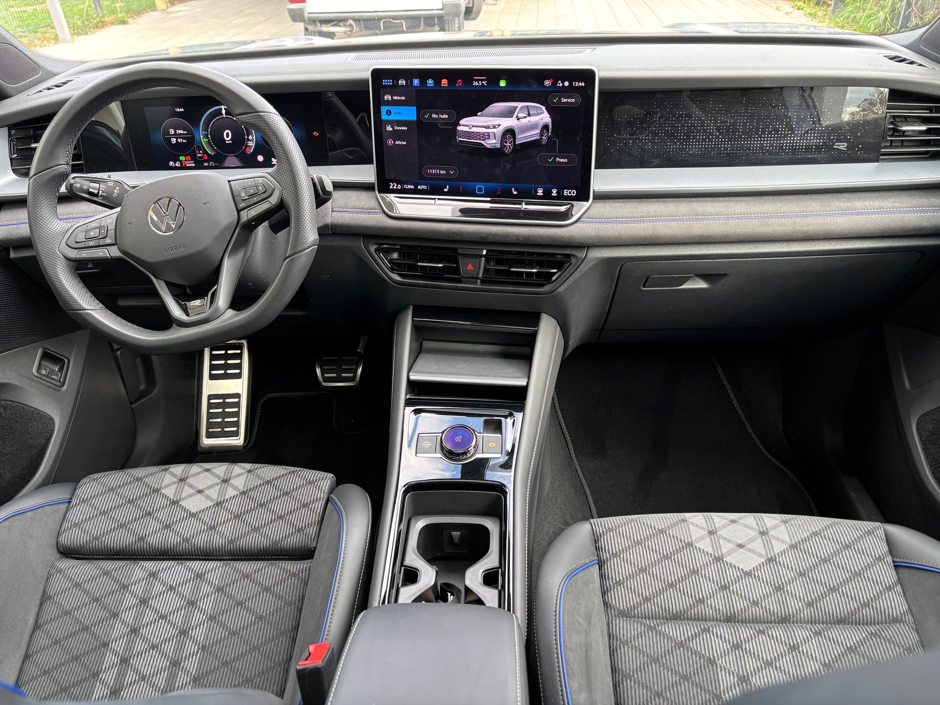 VW Tayron 1.5 TSI PHEV 272 PS R-Line Black Style - Erste Hand, Pano, 20", 11'300 km-image-4
