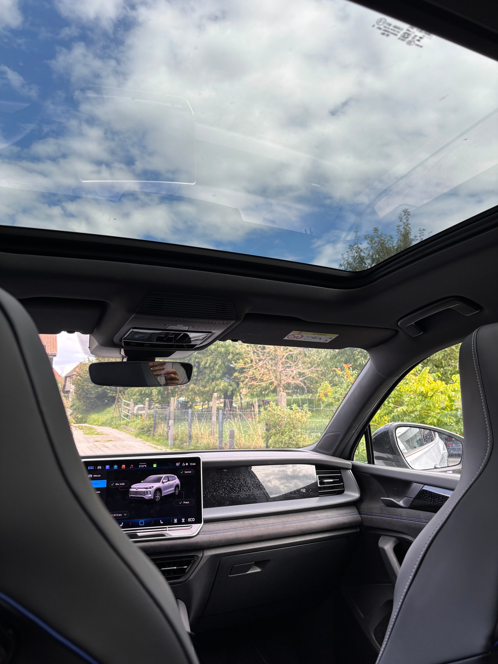 VW Tayron 1.5 TSI PHEV 272 PS R-Line Black Style - Erste Hand, Pano, 20", 11'300 km-image-7