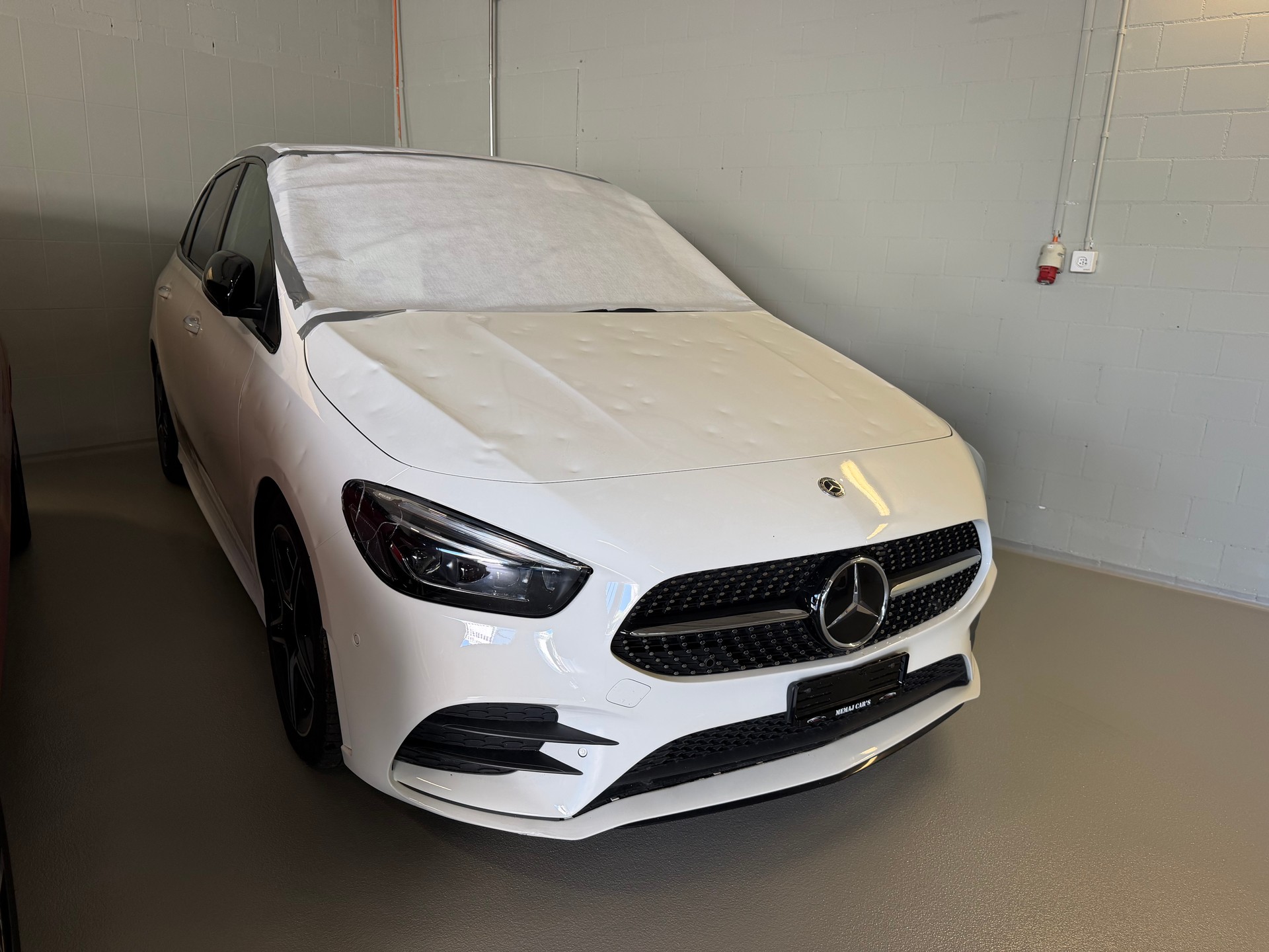 MERCEDES-BENZ B 250 4Matic AMG Line-showroom-element-2