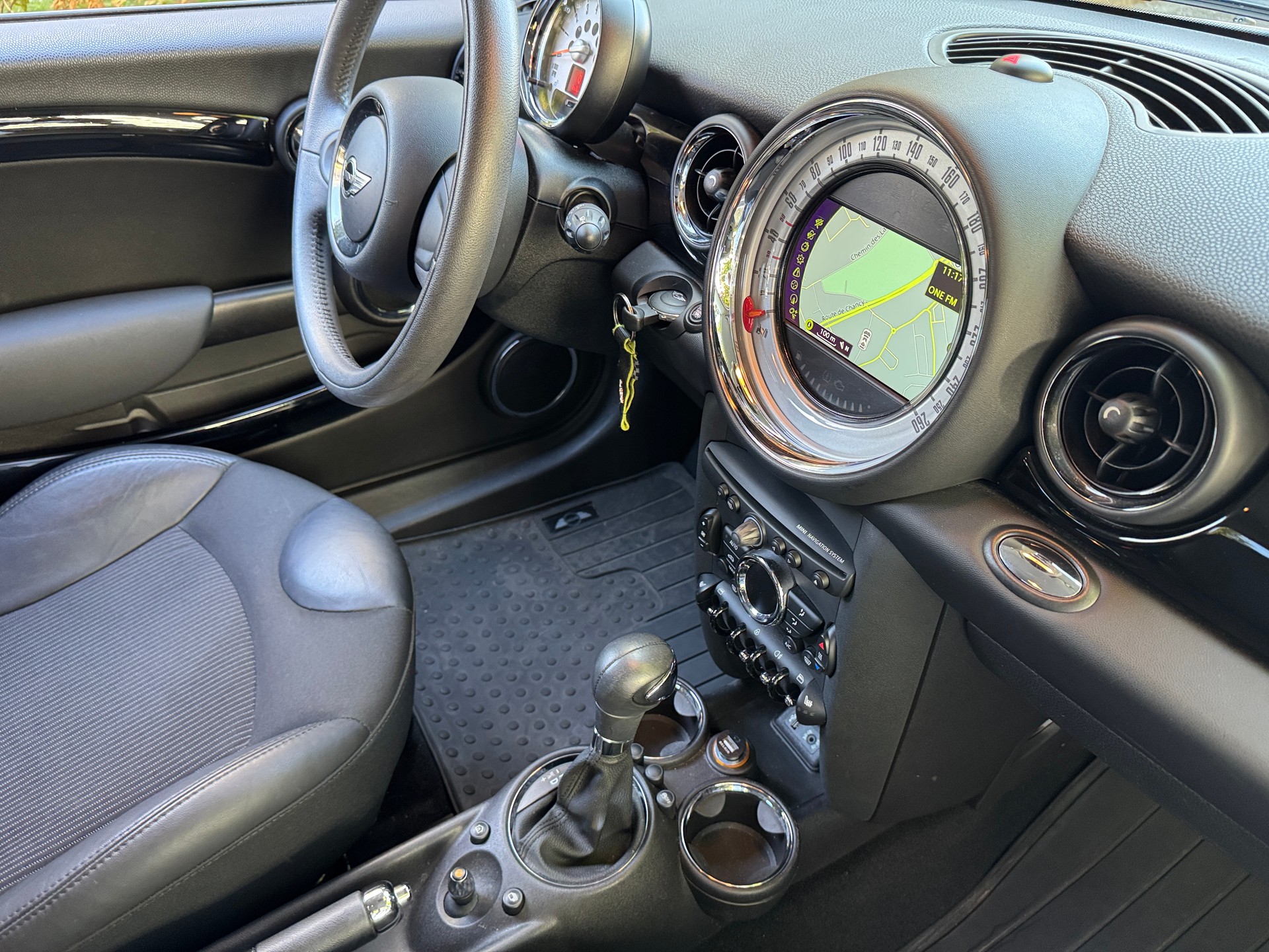 MINI One Steptronic-image-3